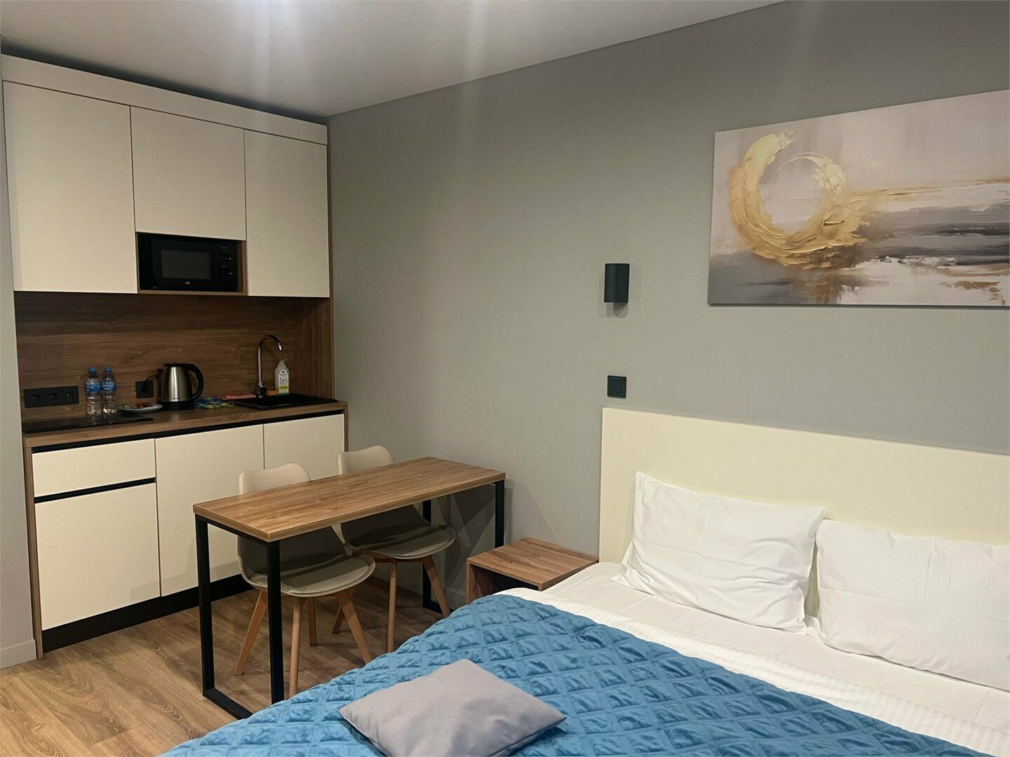 Семейный с двуспальной кровать и доп. местом