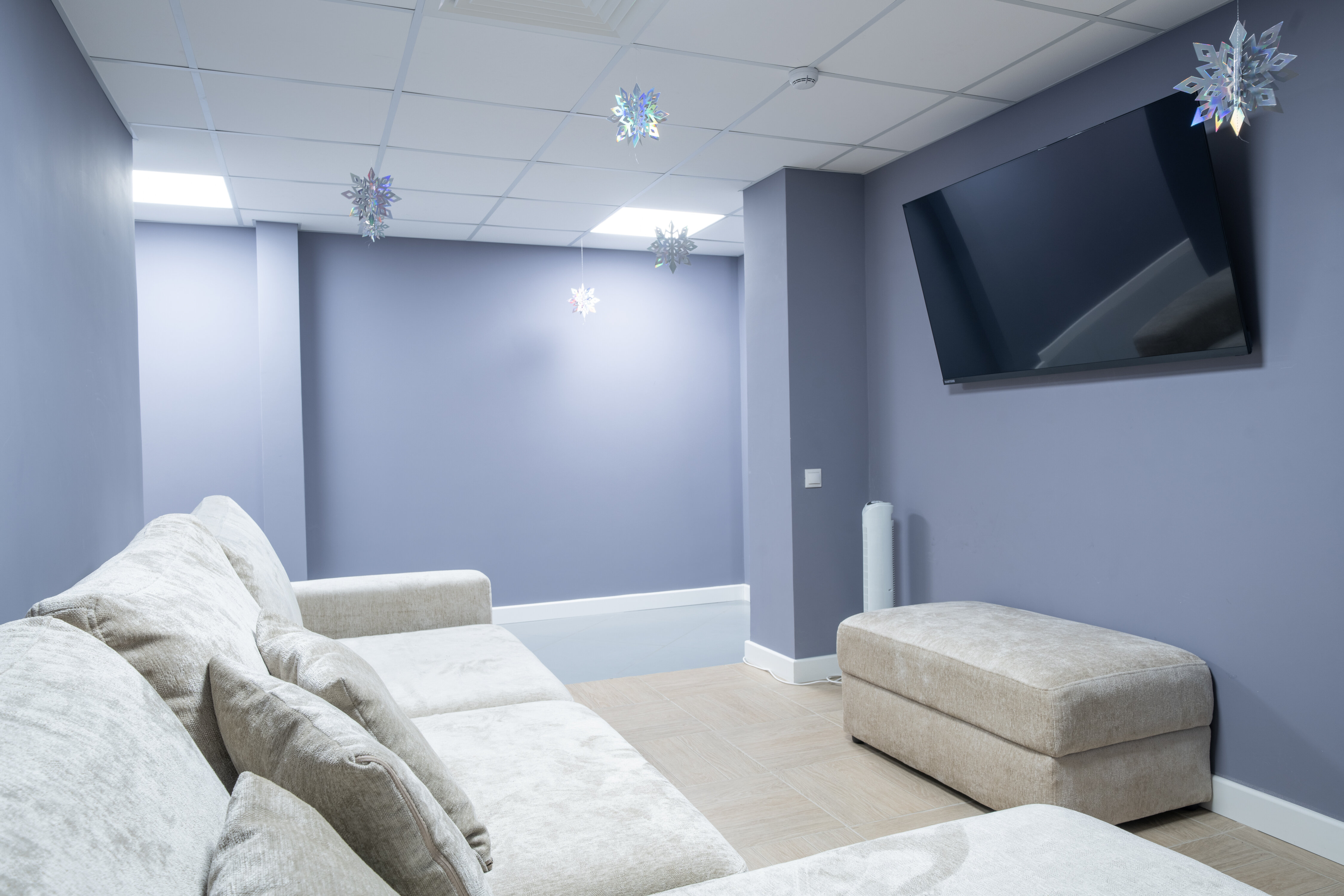 Кровать в общем 6-местном номере для женщин