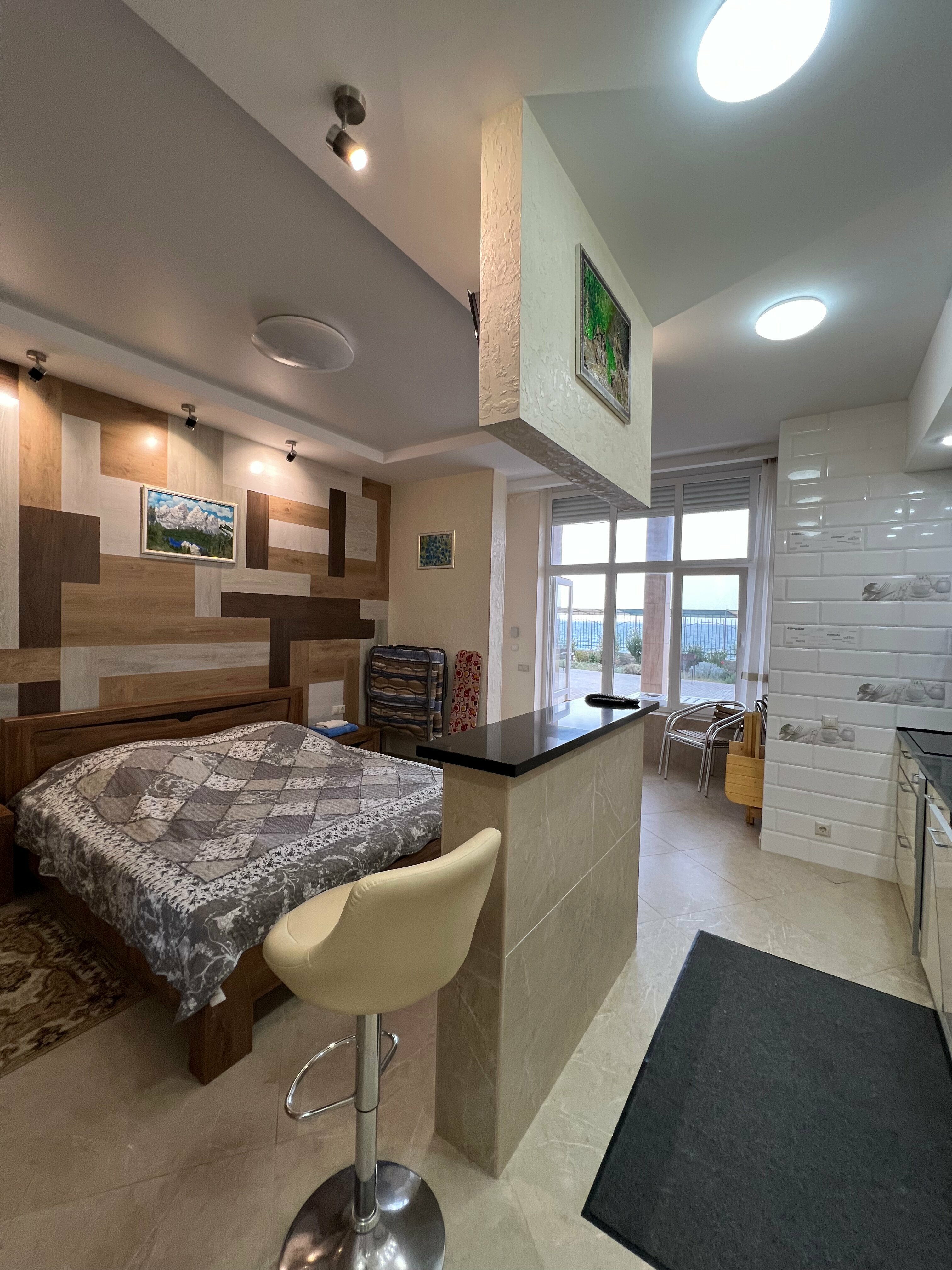 Трехместный номер с видом на море