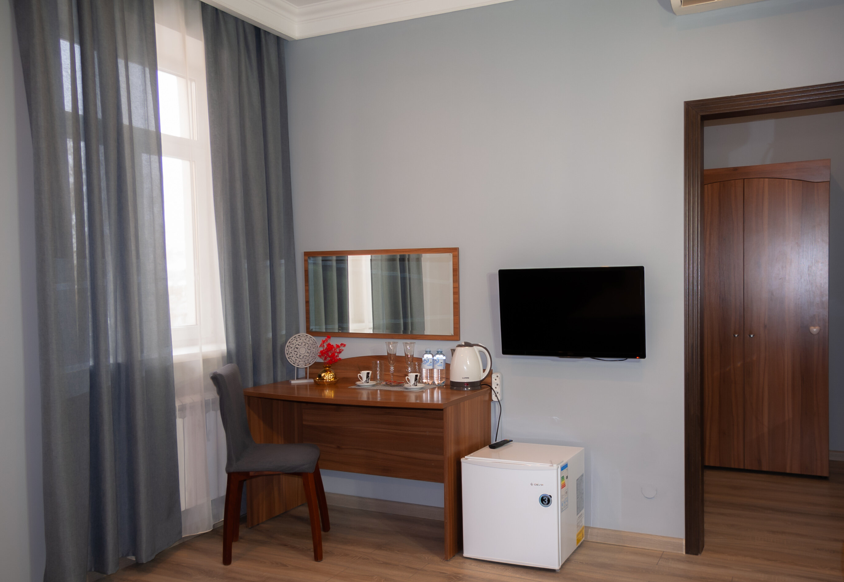 Номер Делюкс