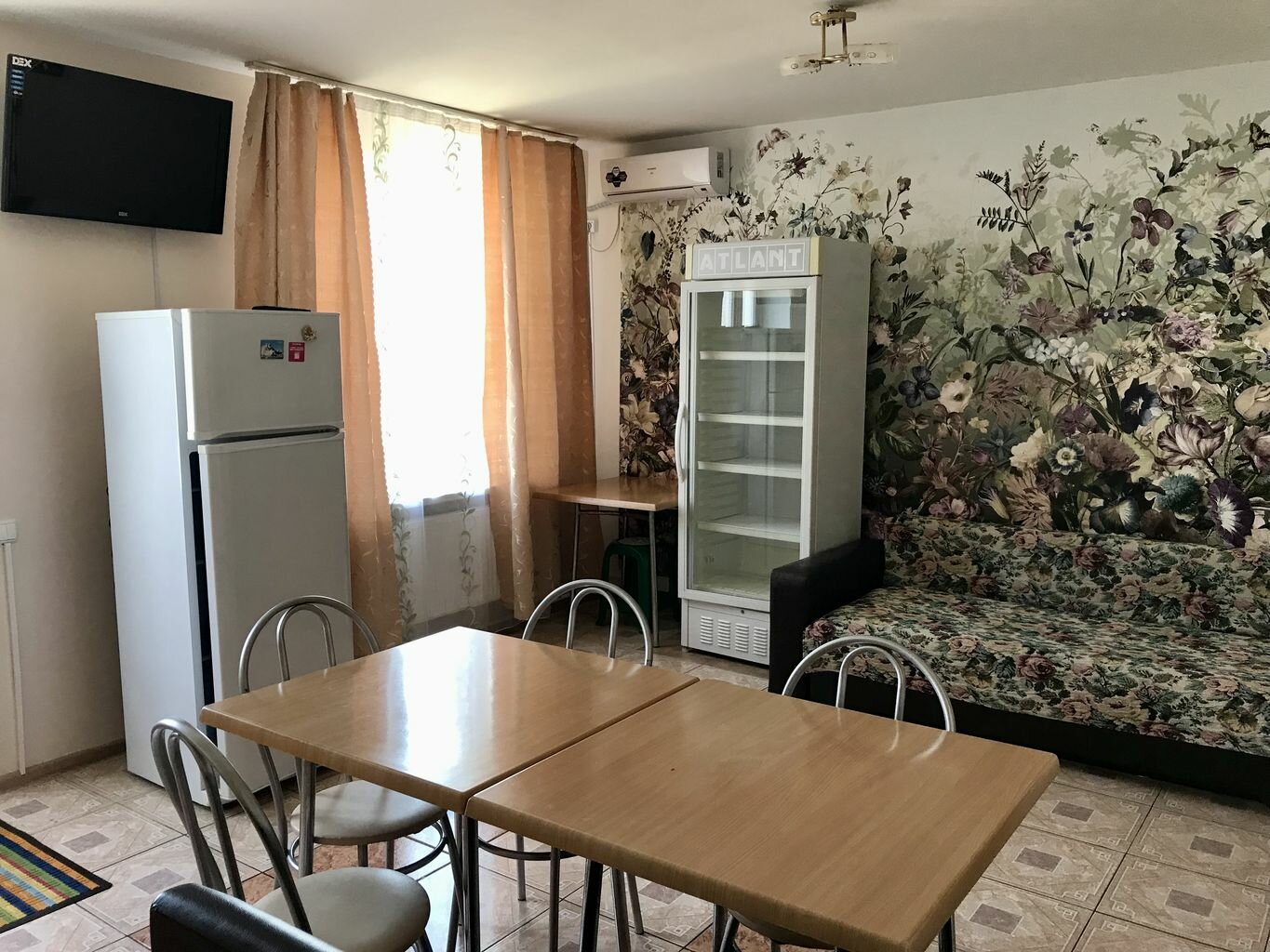 3 комнатный номер с кухней и террасой