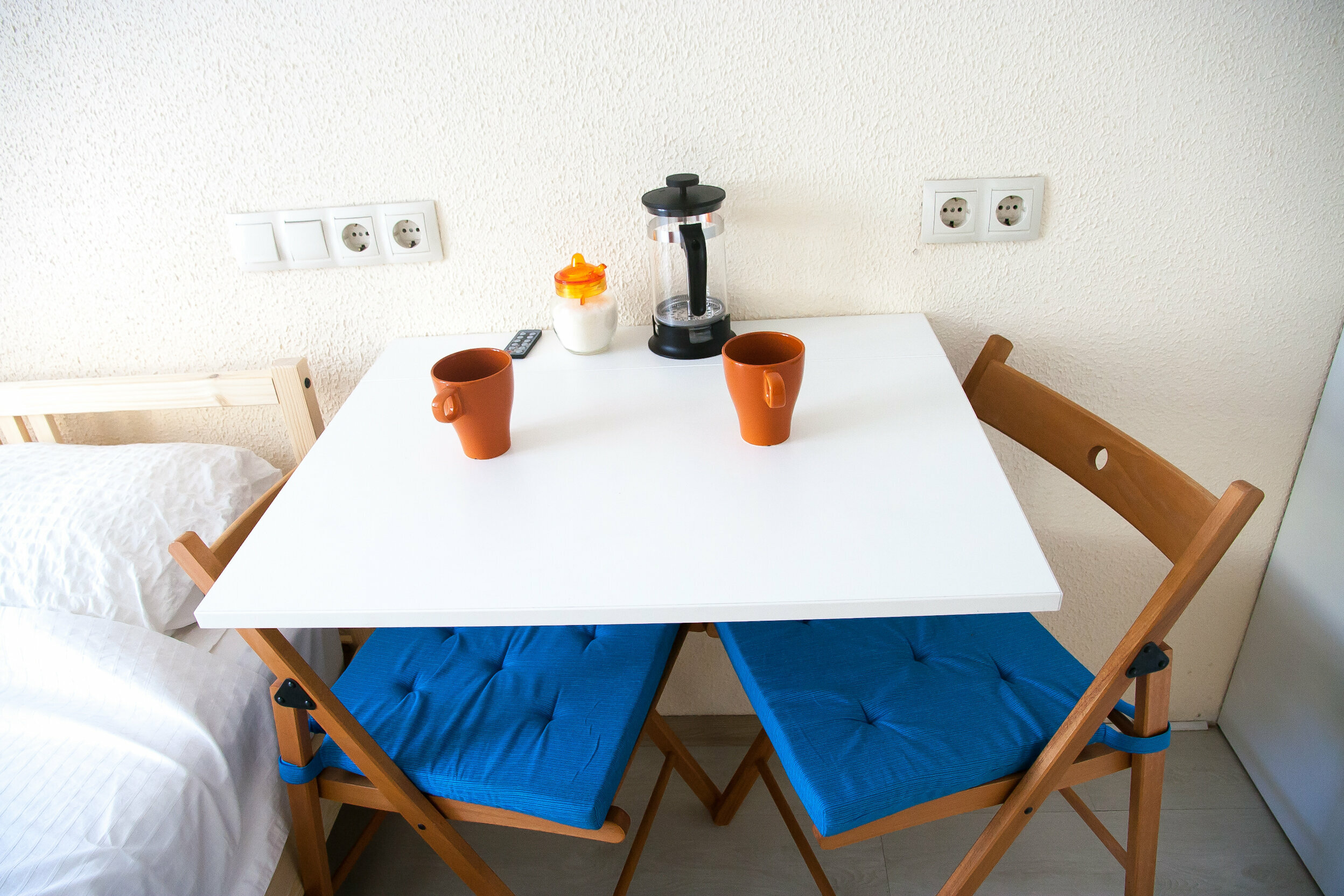 Двухместный номер с 1 двуспальной кроватью вид на улицу (1)