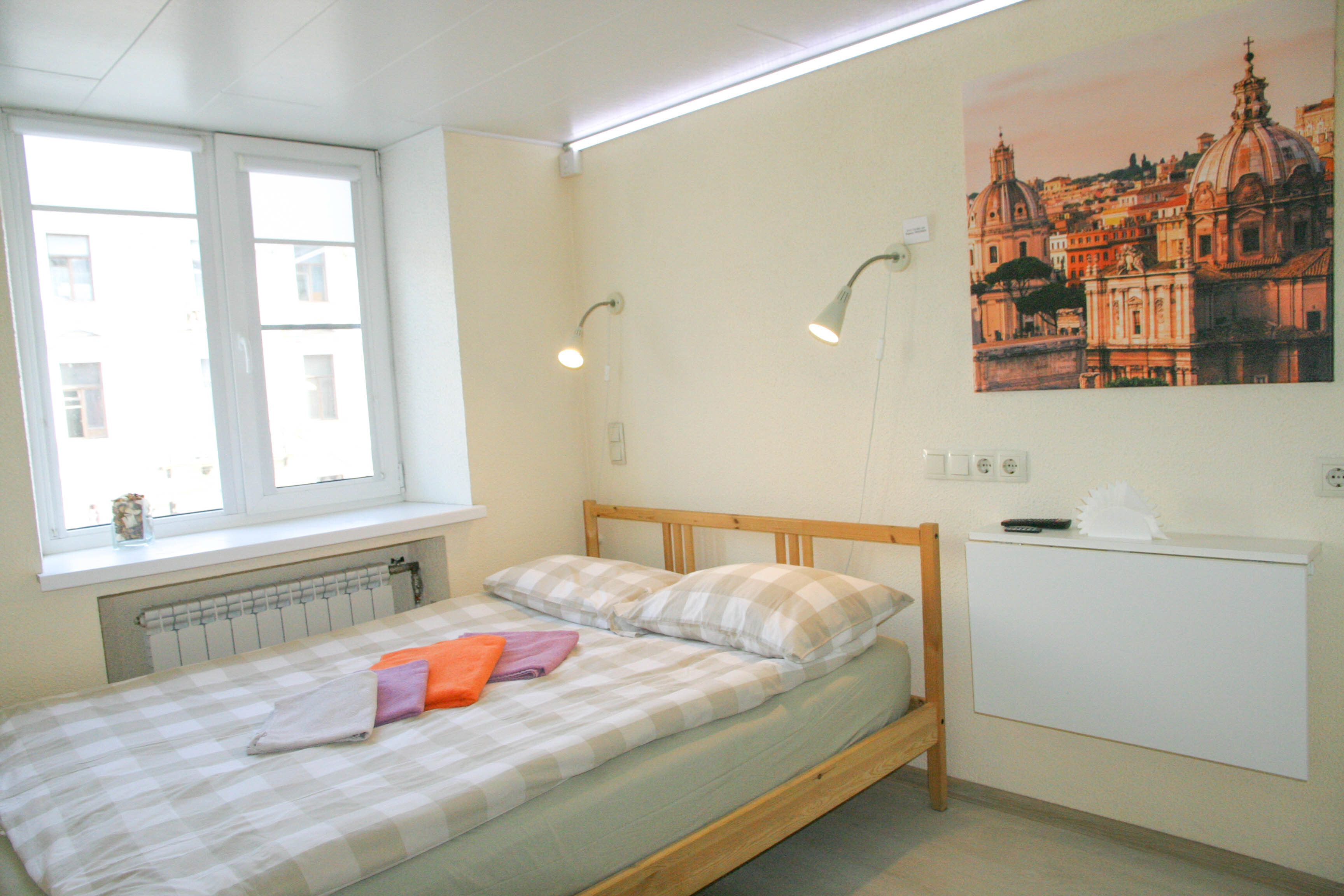 Двухместный номер с 1 двуспальной кроватью вид на улицу (1)