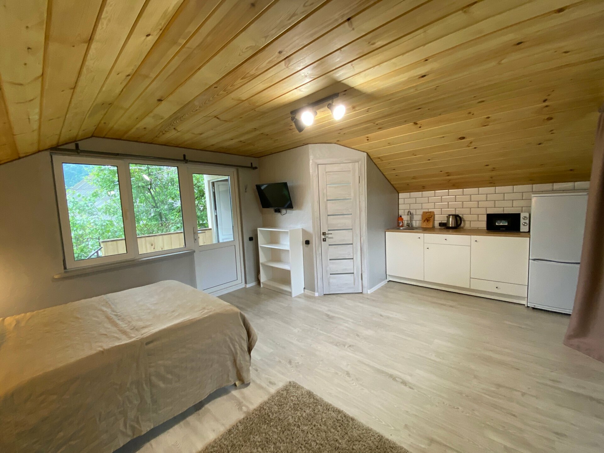 Панорама 2 этаж с видом на сад