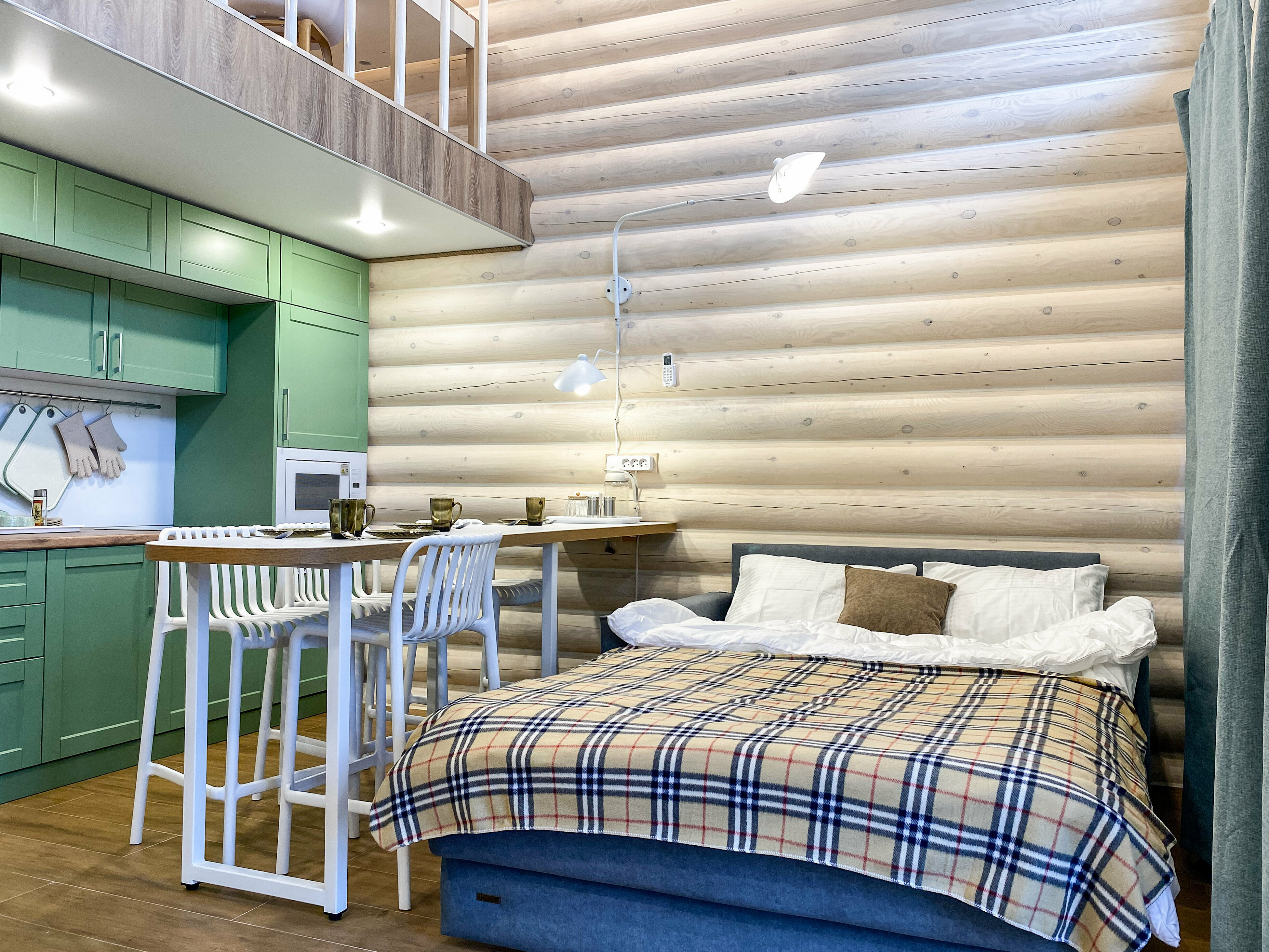 Комплекс из двух домов на 12 человек