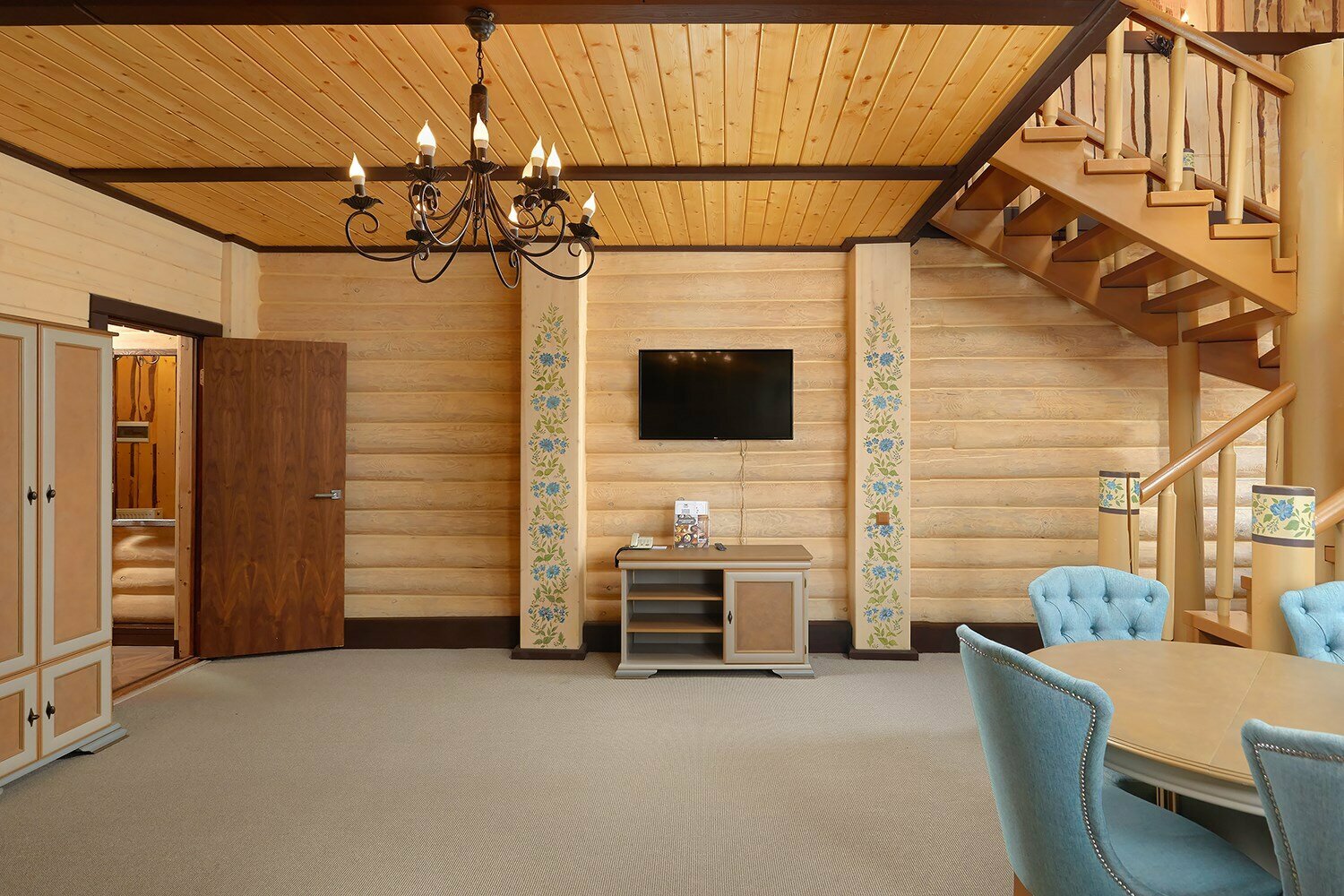 Номер Люкс двухуровневый корпус "Башенки"