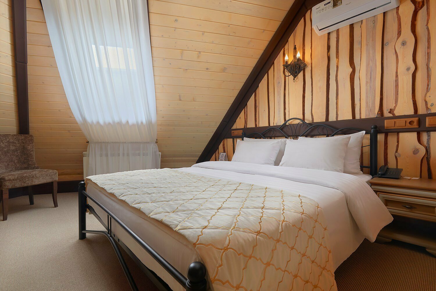 Номер Люкс двухуровневый корпус "Башенки"