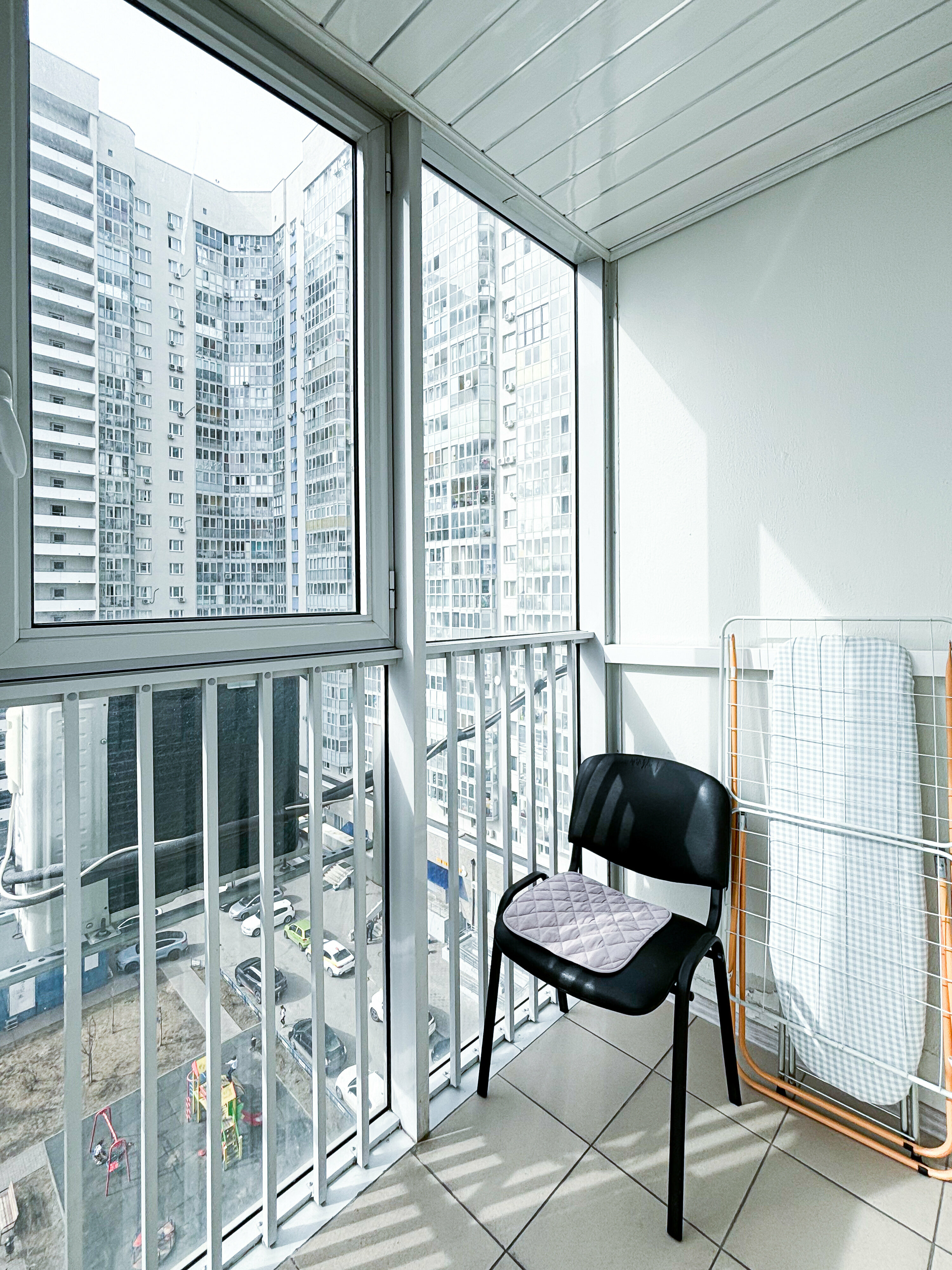 Номер-студия с кроватью размера "king-size" и диван-кроватью