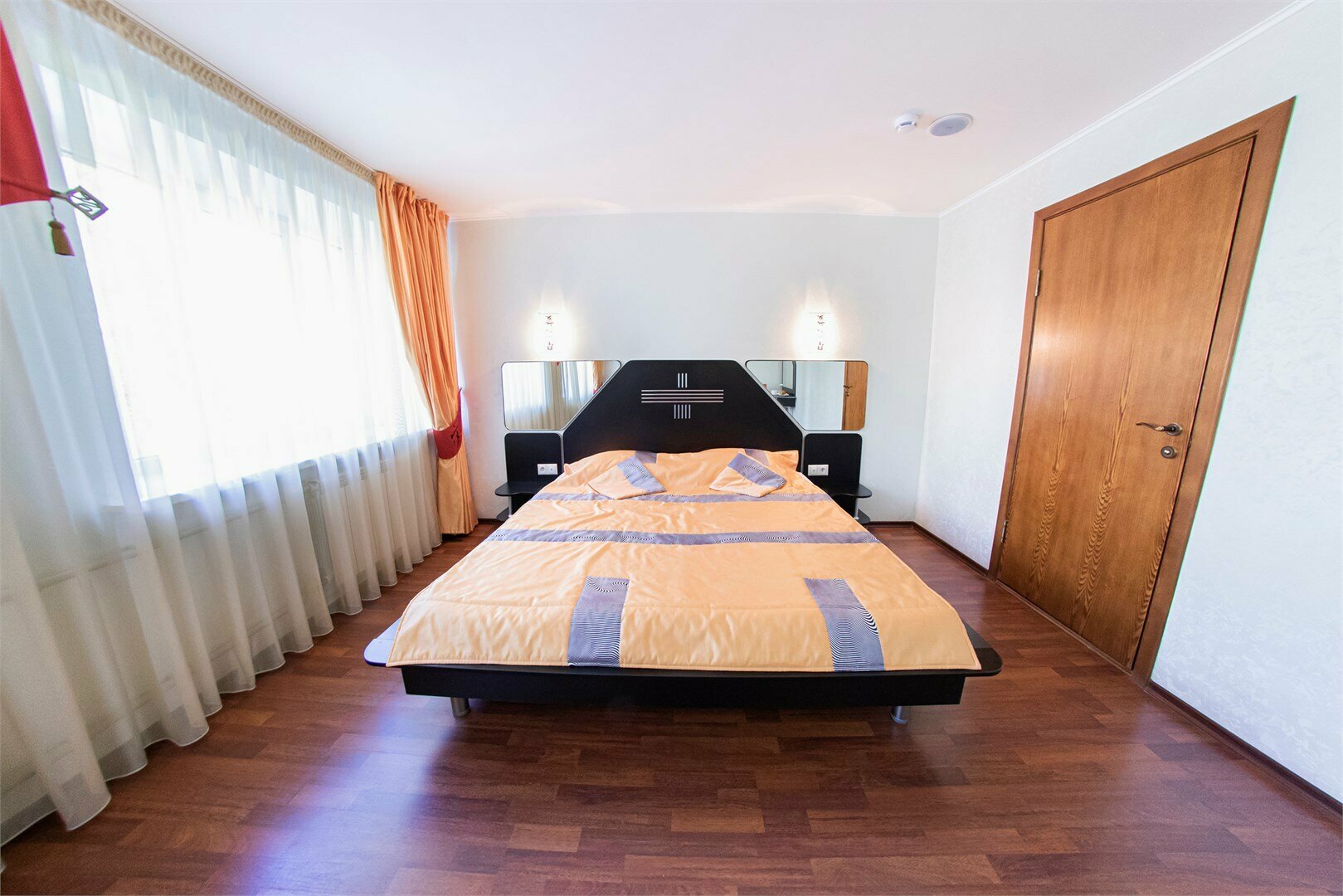 Семейный 2-комнатный с большой ванной