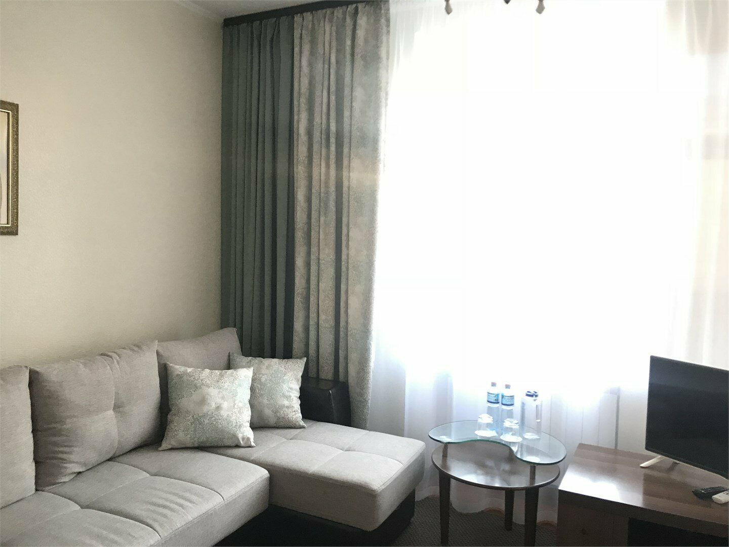 Люкс двухкомнатный (завтрак включён)