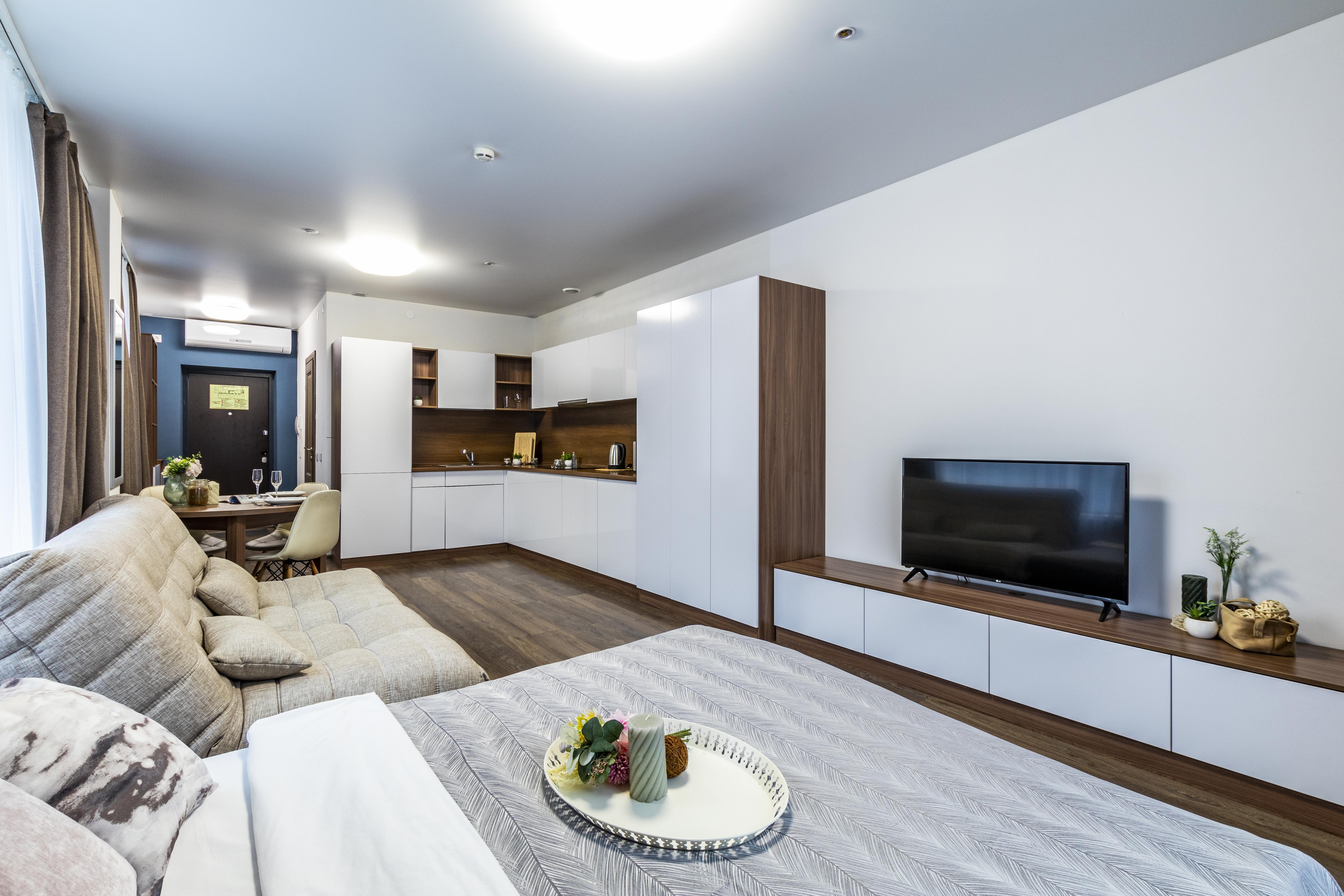 3.  Четырёхместный "Комфорт" с кроватью и диваном (17)