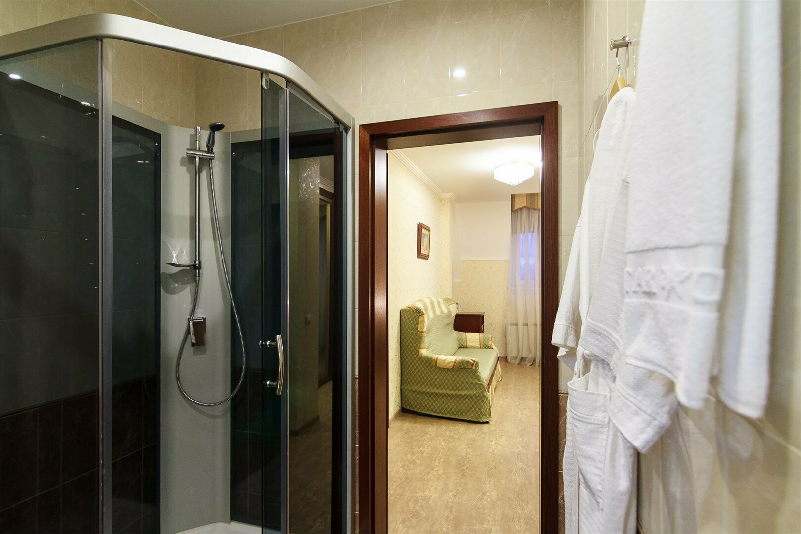 Улучшенный двухместный номер с 1 кроватью