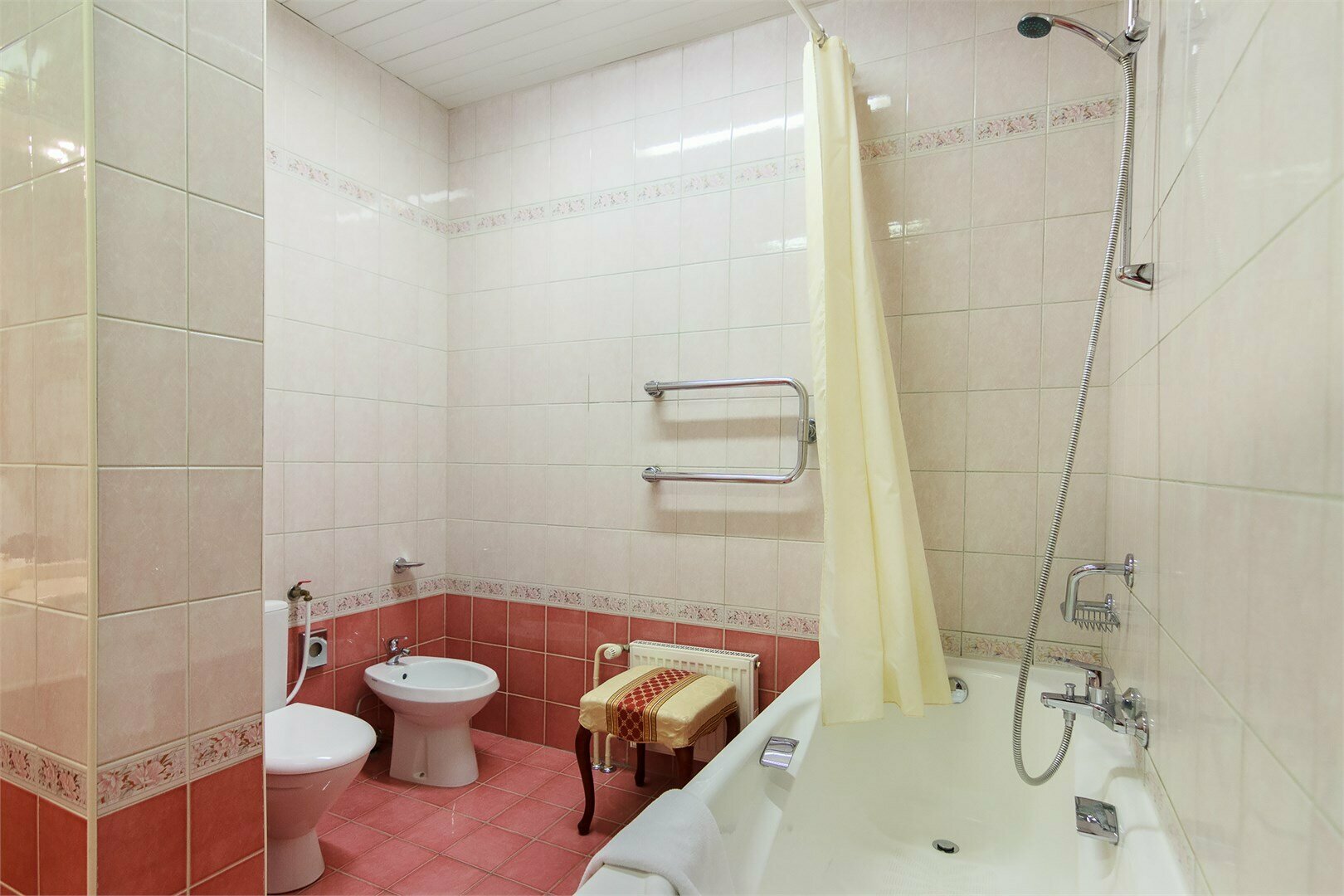 Люкс с кроватью размера «king-size» и балконом