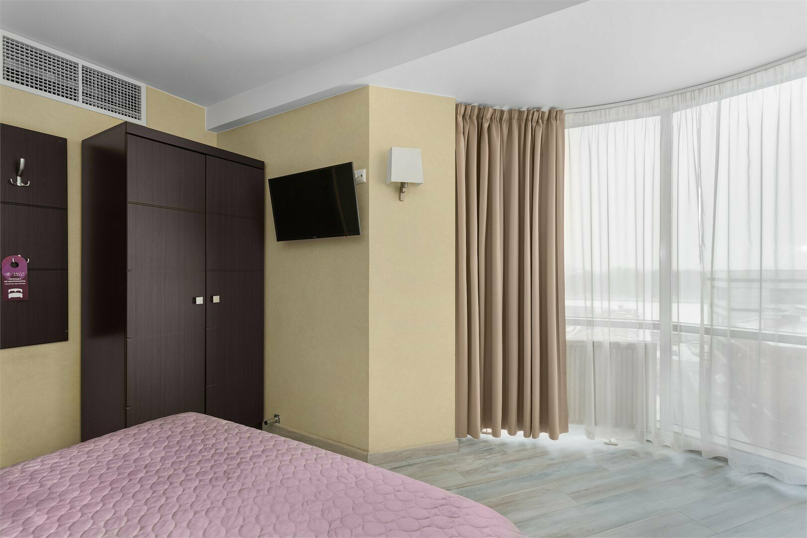 Супериор с одной большой кроватью