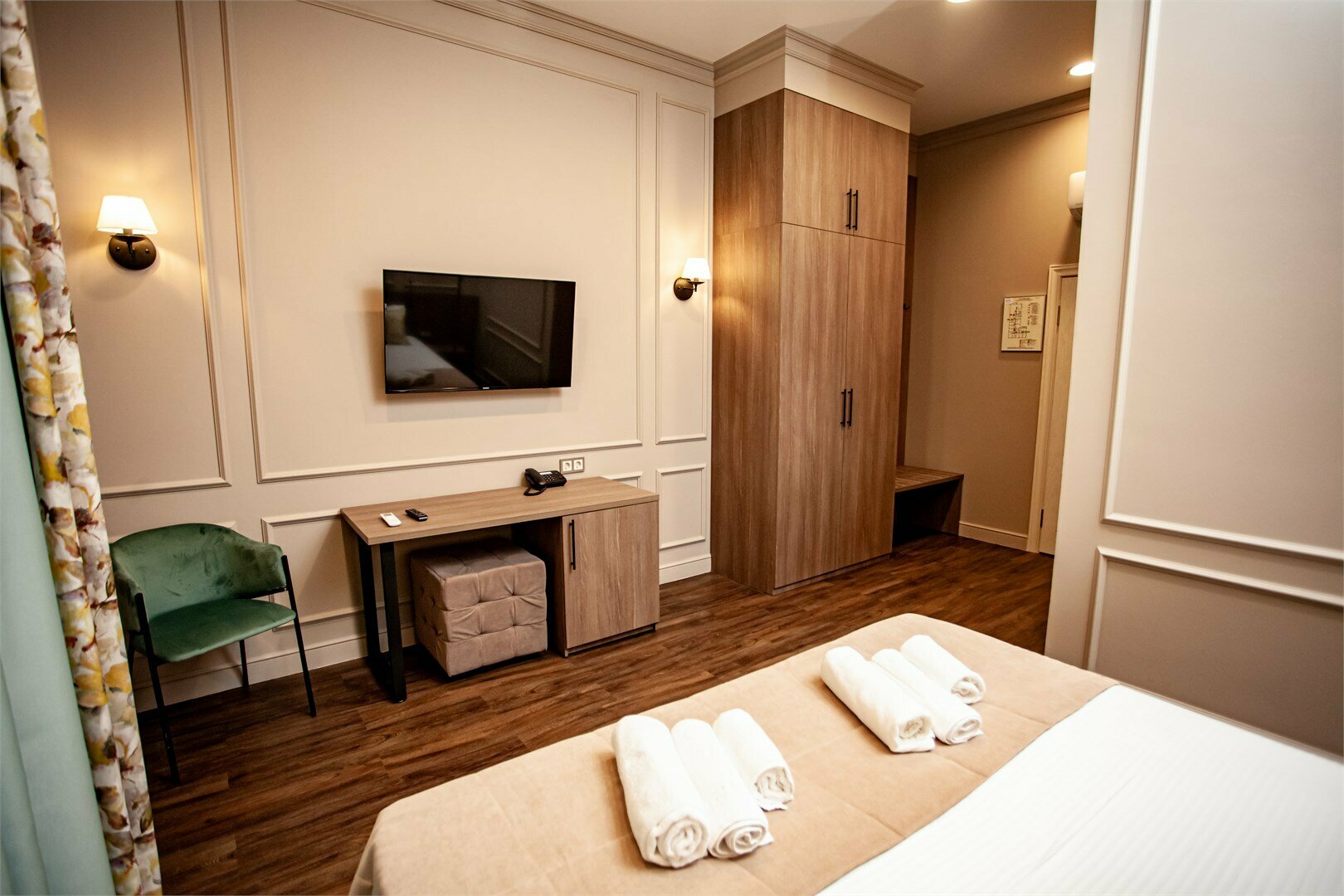 Бизнес с 1 большой кроватью