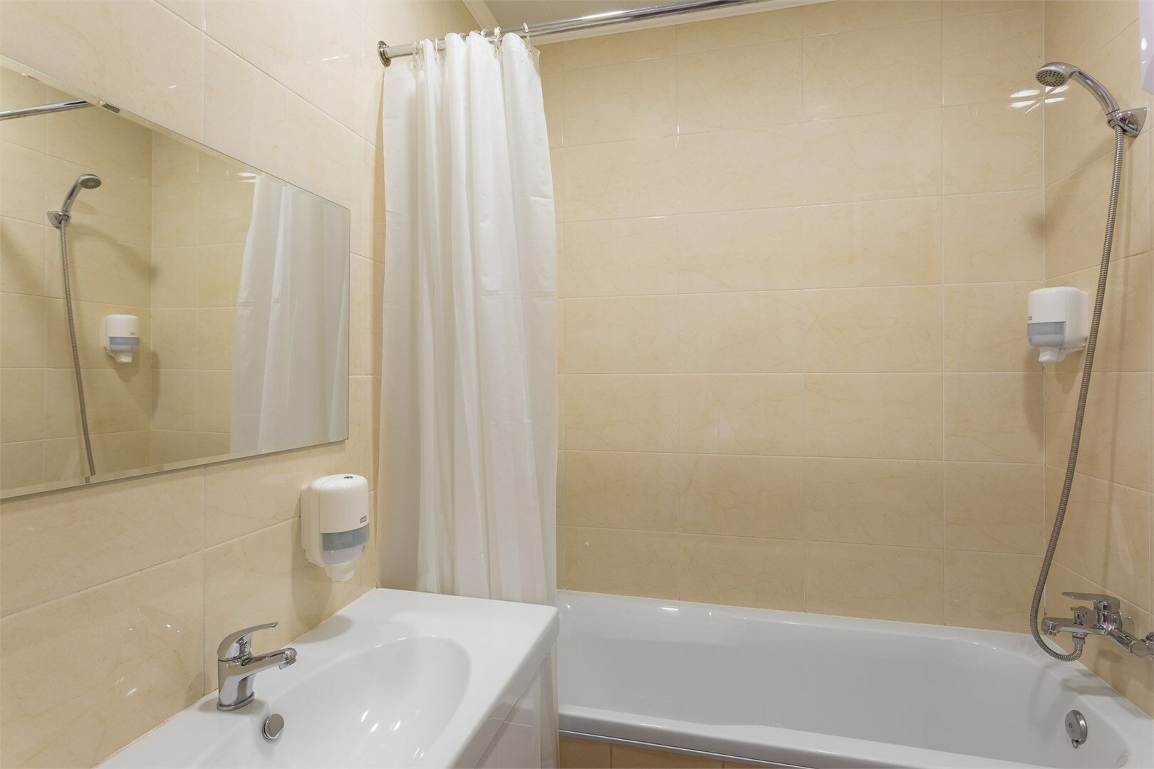 Стандарт с двуспальной кроватью