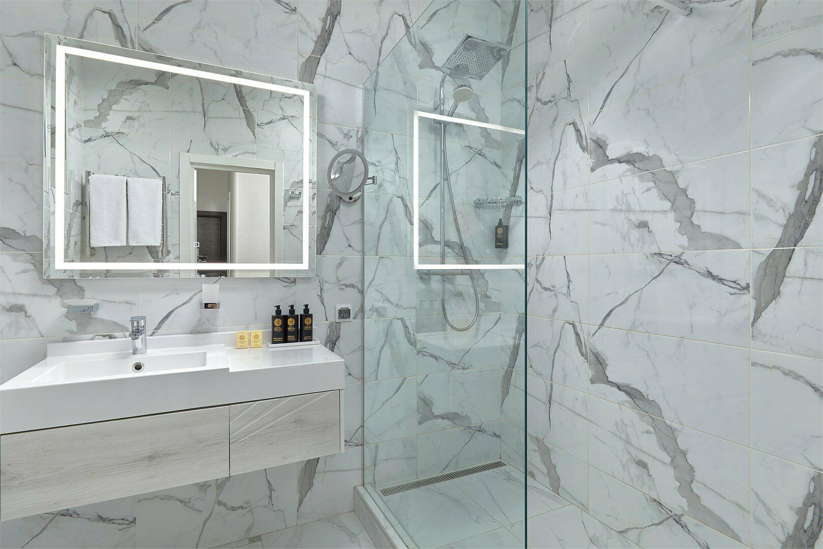 Улучшенный люкс