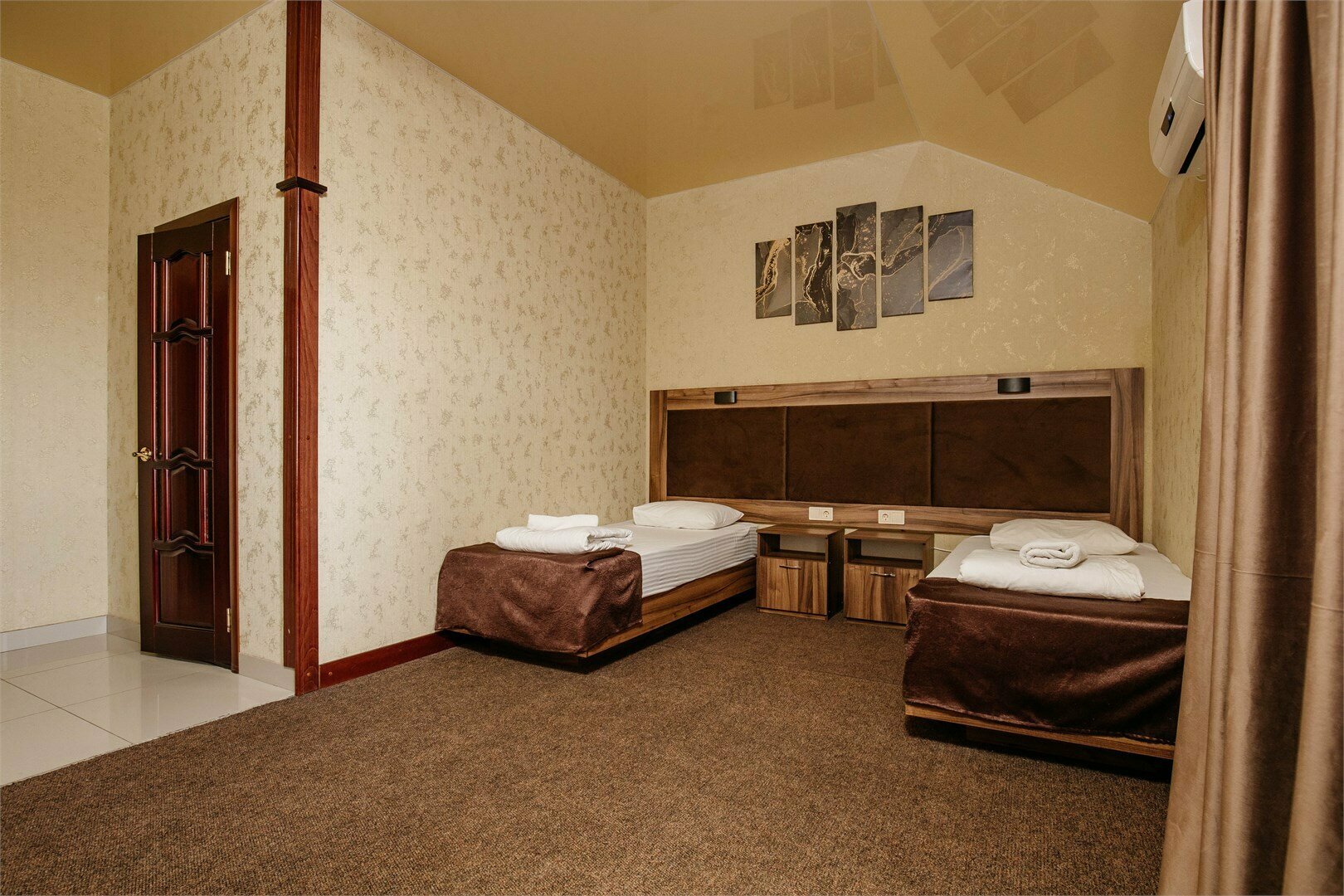 две раздельные кровати