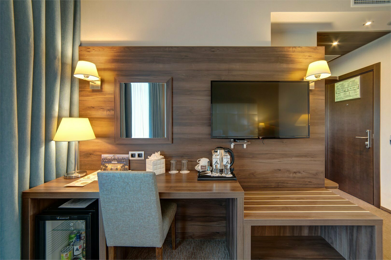 СУПЕРИОР С ВИДОМ НА НАБЕРЕЖНУЮ «KING SIZE»