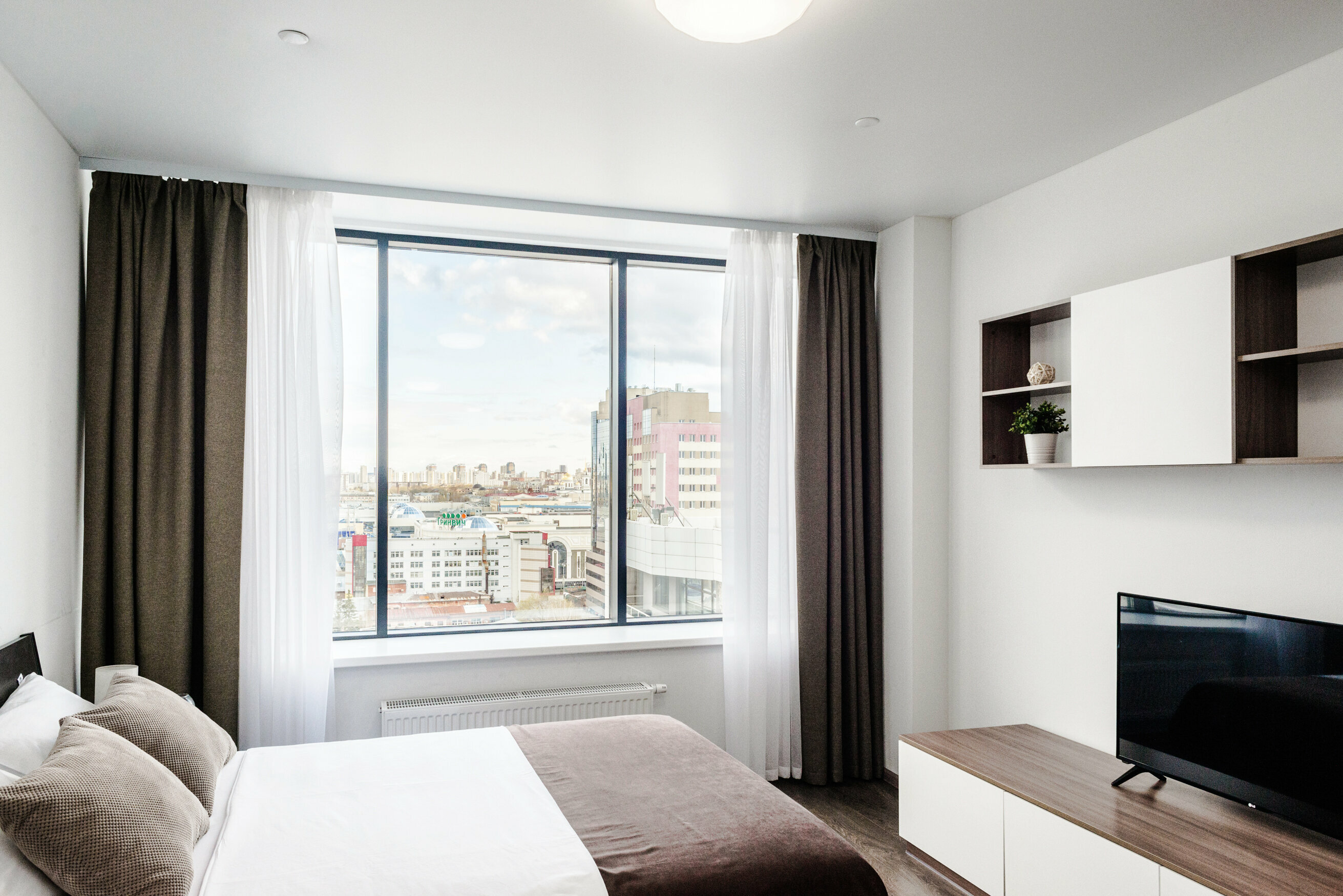 12. Семейный четырёхместный номер (21)