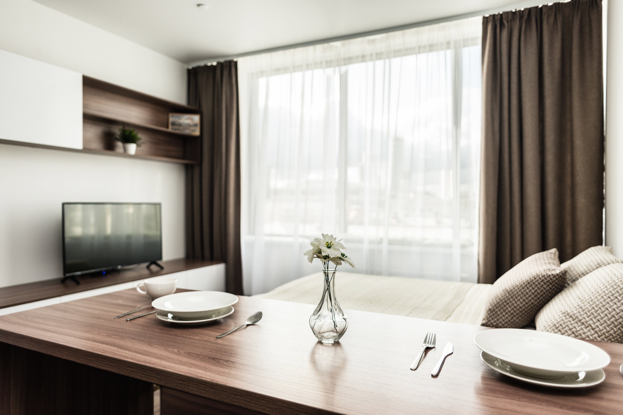 7. Семейный апартамент с кроватью и диваном (16)