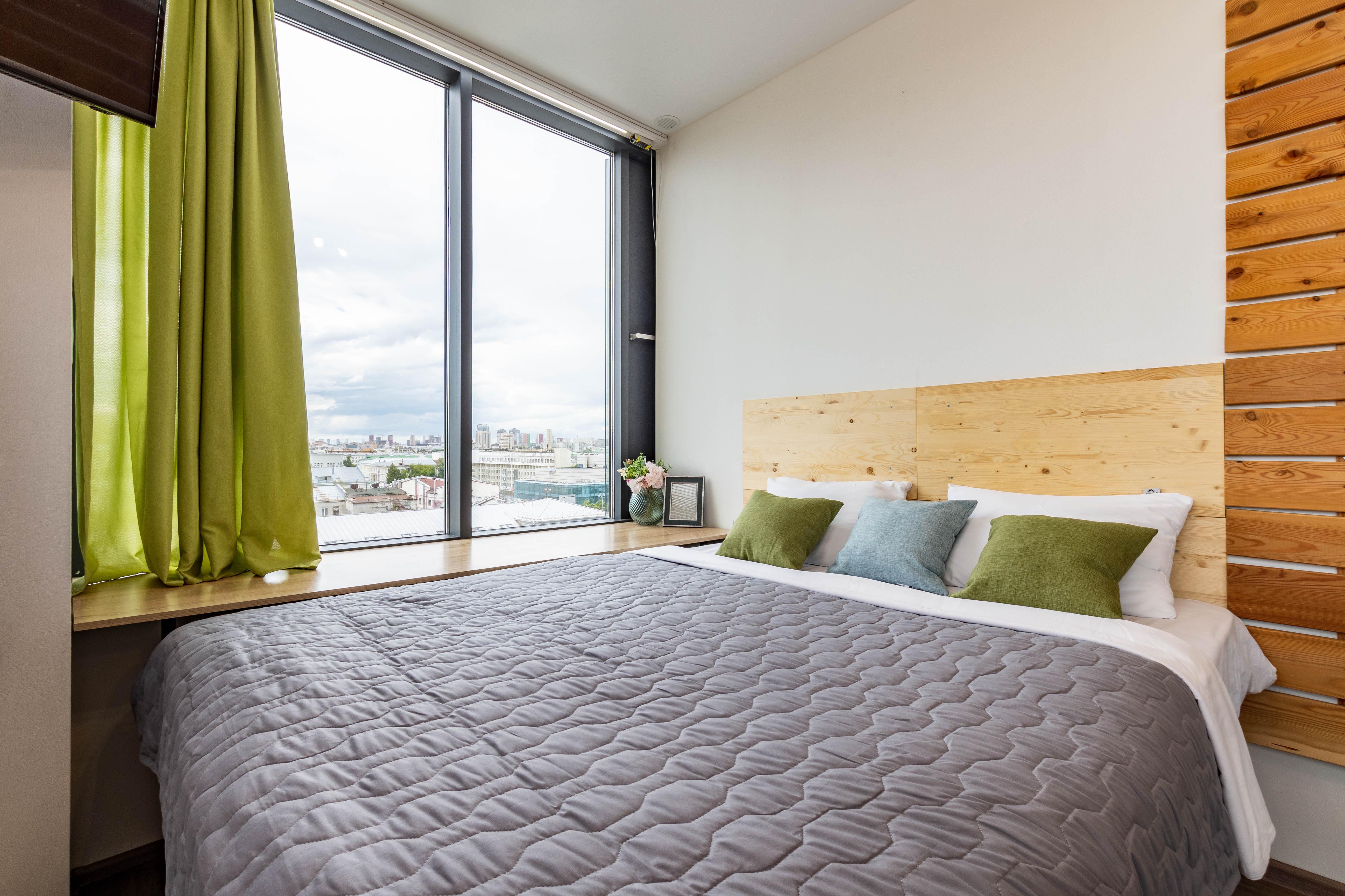 8. Угловой апартамент в эко-стиле (03)