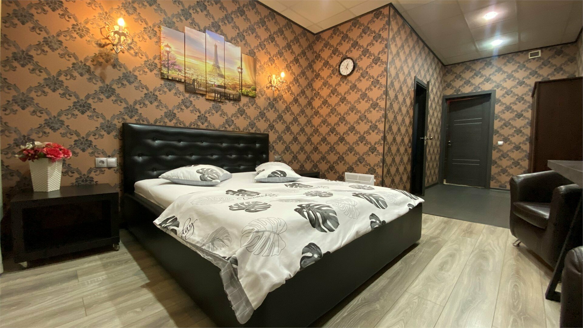 Двухместный номер «Полулюкс»2 с 1 двуспальной кроватью