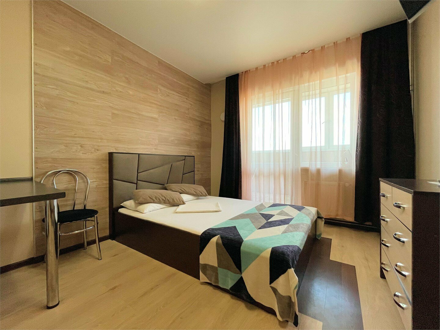 Студия.№ 3. Строителей проспект, 18