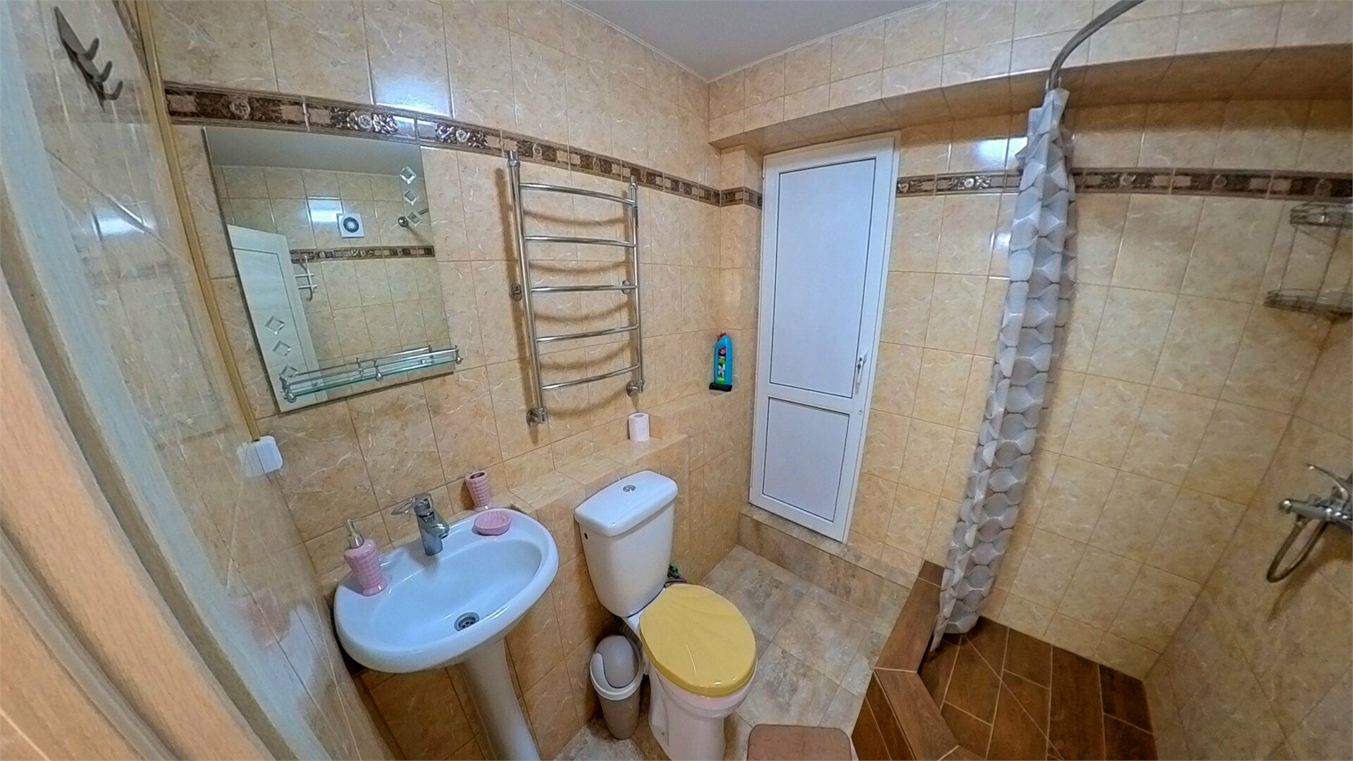 Джуниор Сьюит