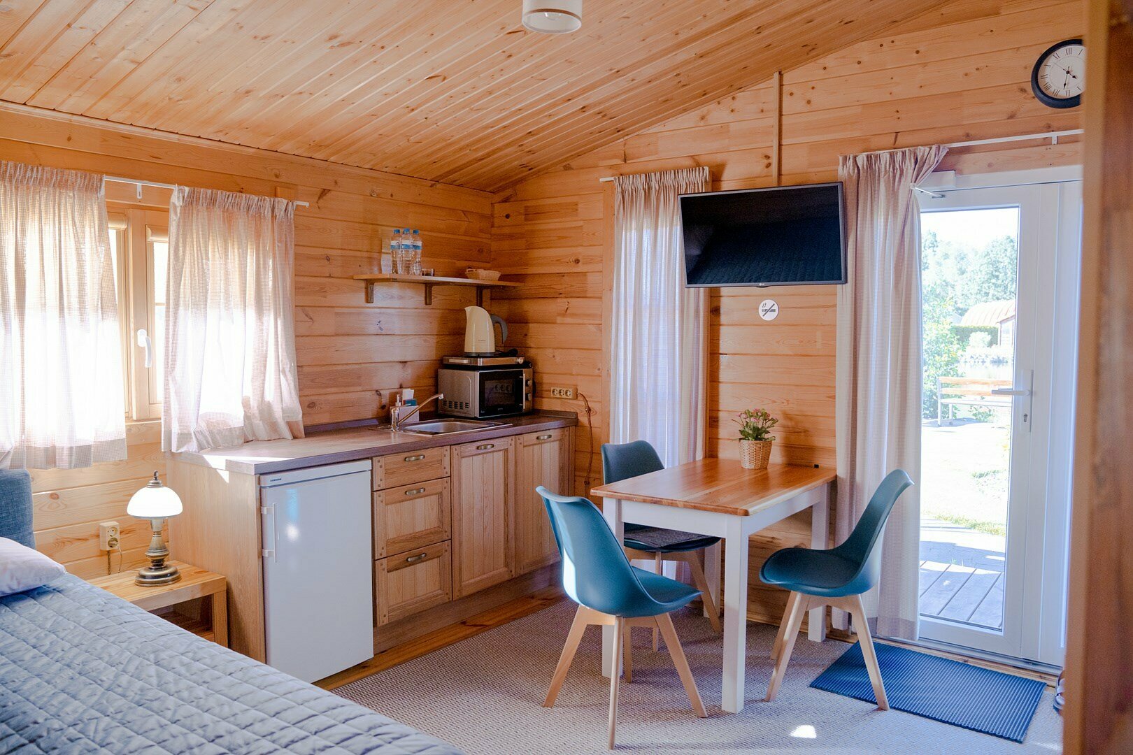 Коттедж "У Озера"