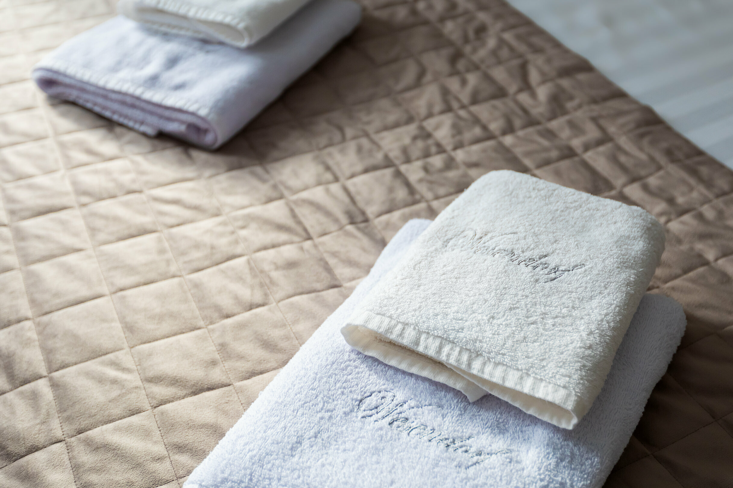 Улучшенный люкс