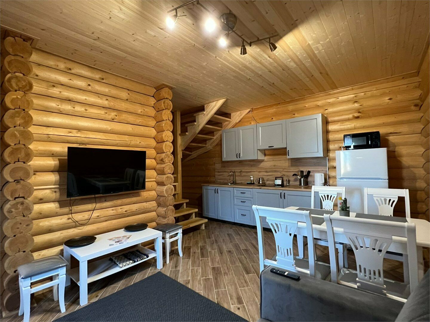 Сруб 6 мест на первой береговой линии