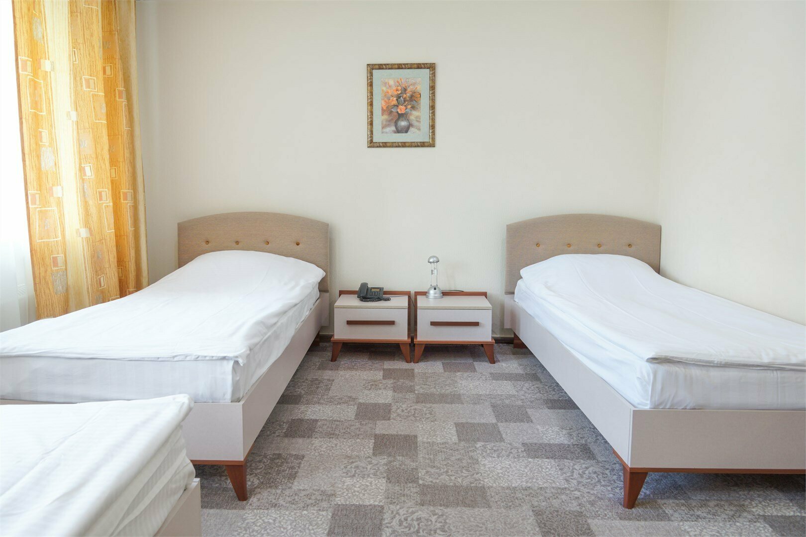 Трехместный