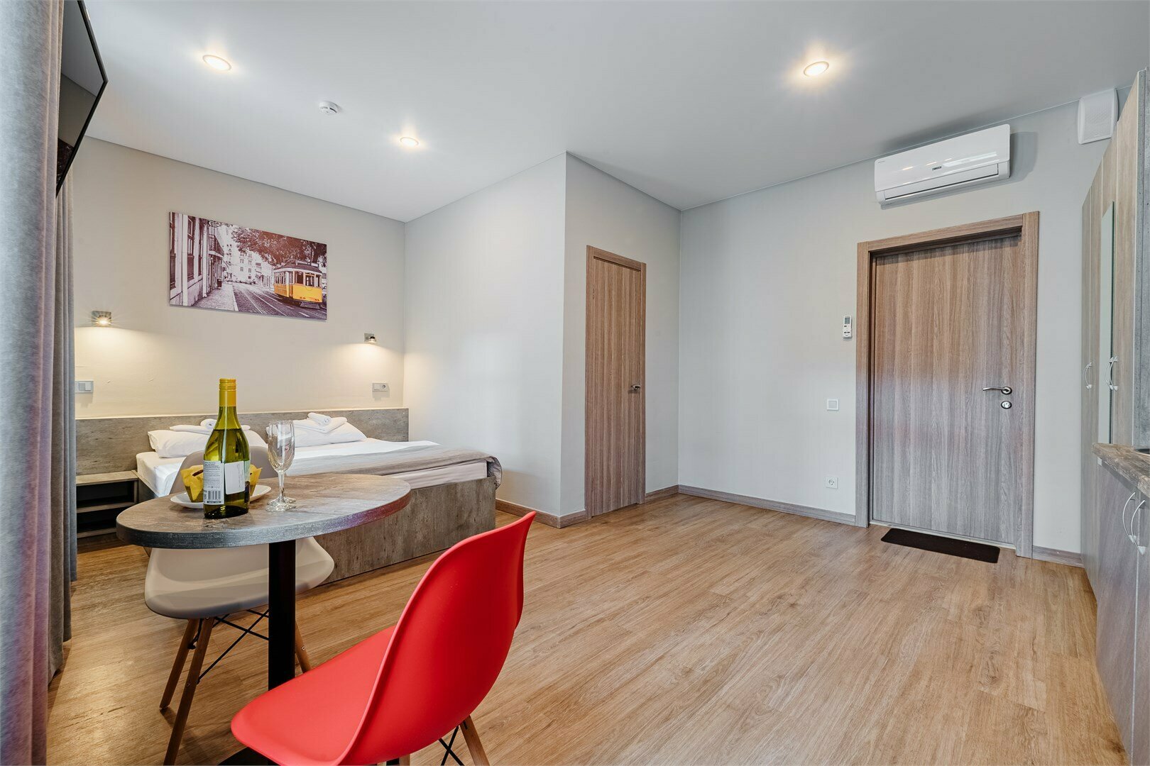 Улучшенный номер с 1 кроватью