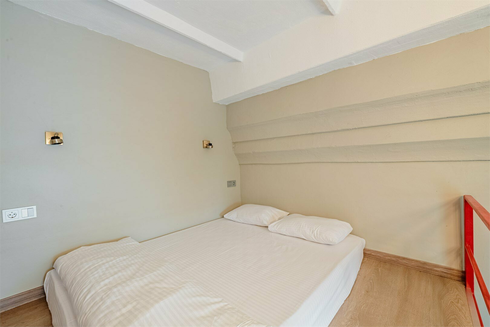 Трехместный номер с антресолью