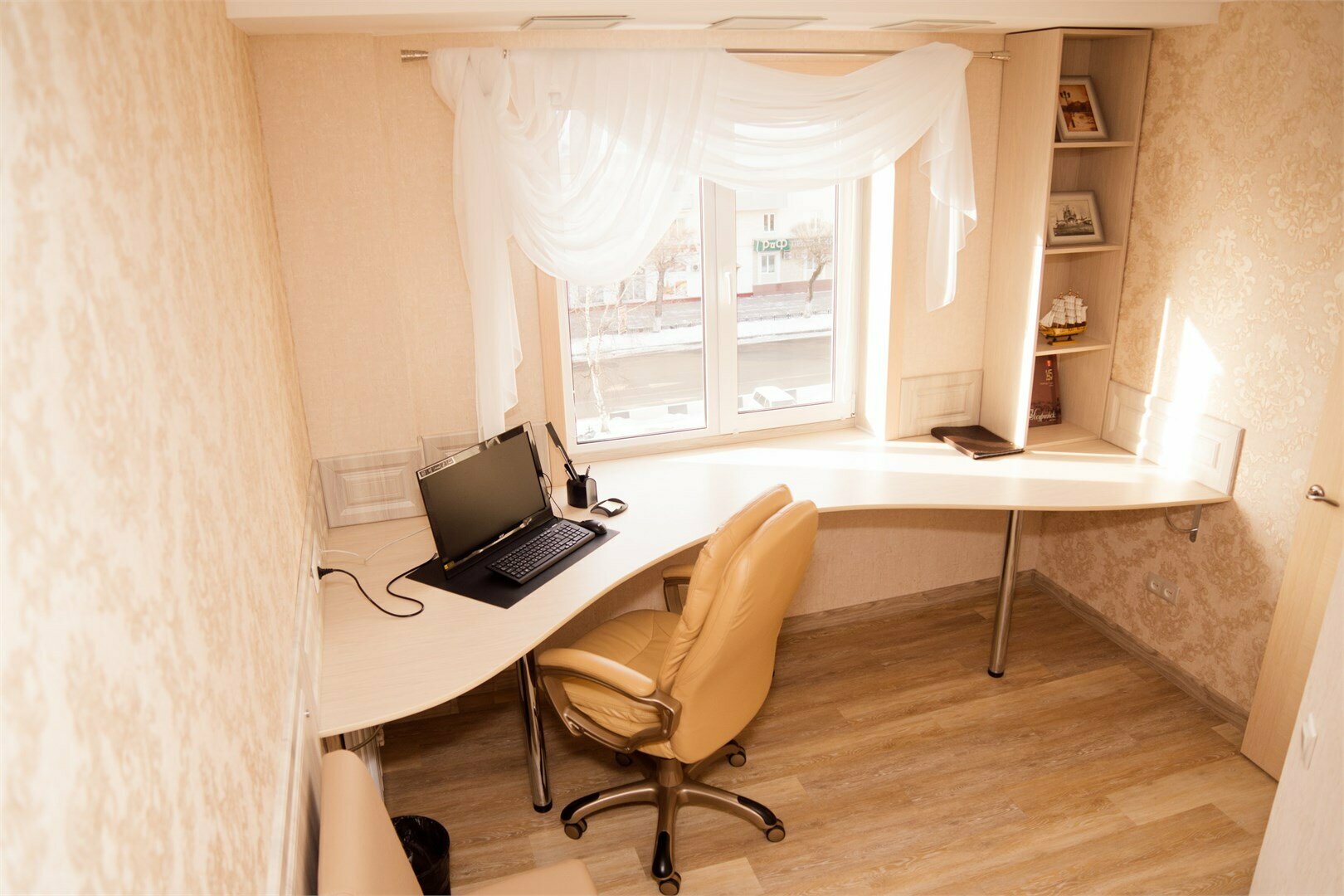 Бизнес Люкс