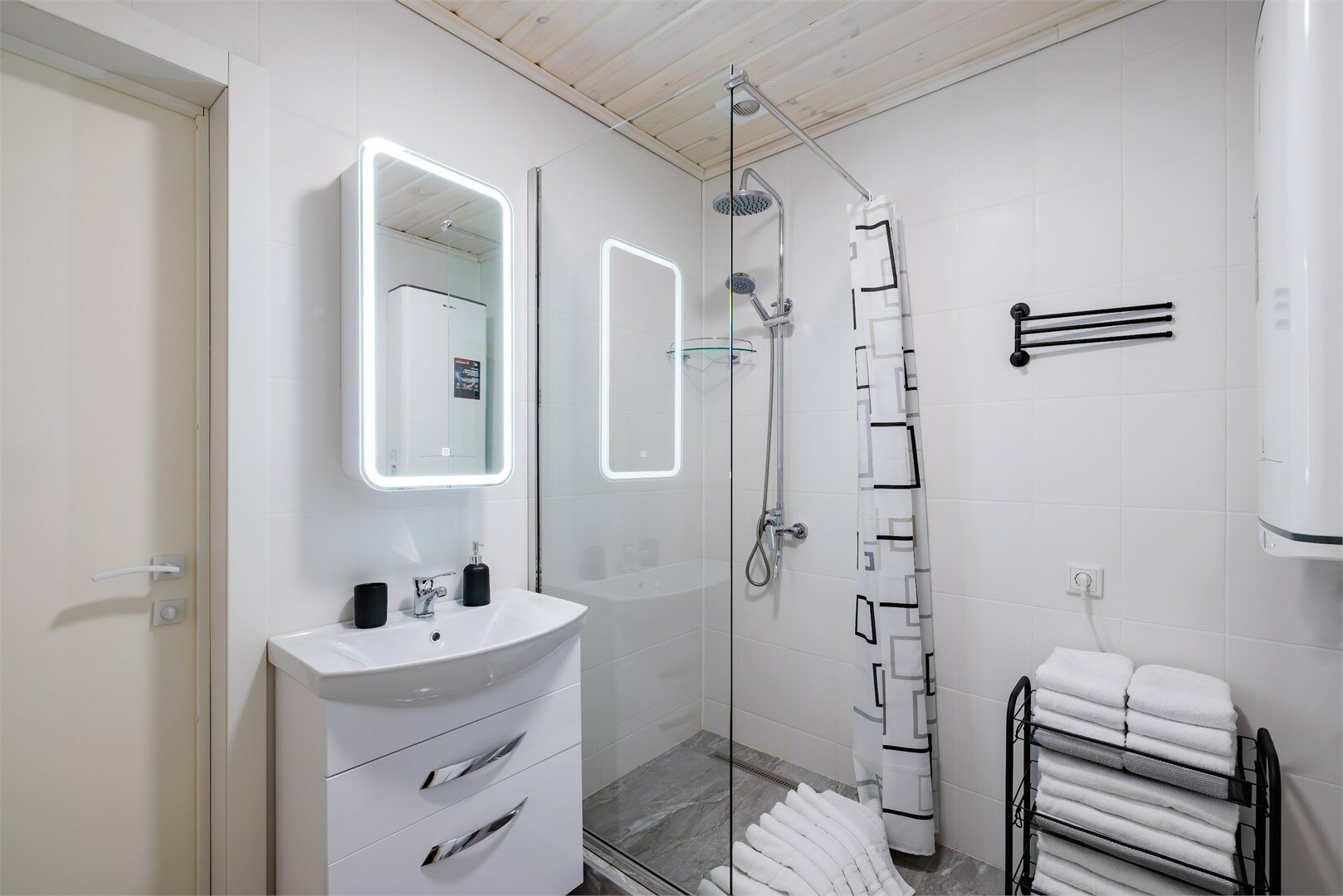 Коттедж 8-местный коттедж с кухней и сауной