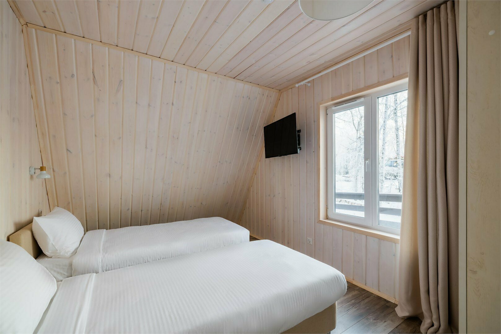 Коттедж 8-местный коттедж с кухней и сауной