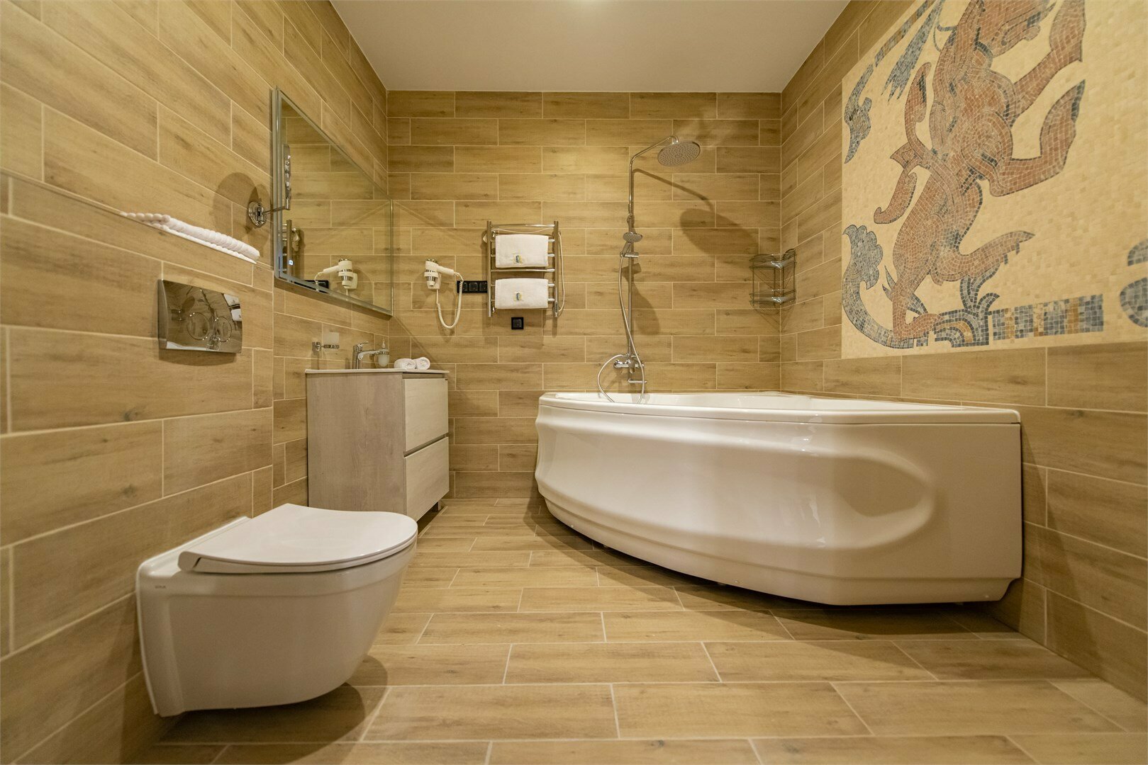 Улучшенный люкс ,  2 -х комнатный ( видовая джакузи)