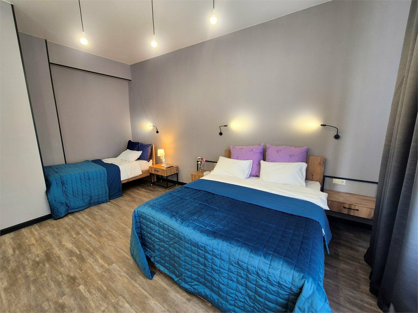 Студия Трехместная