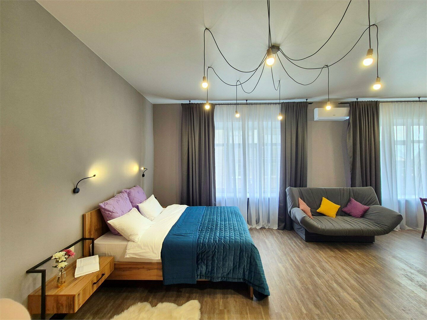 Студия Трехместная