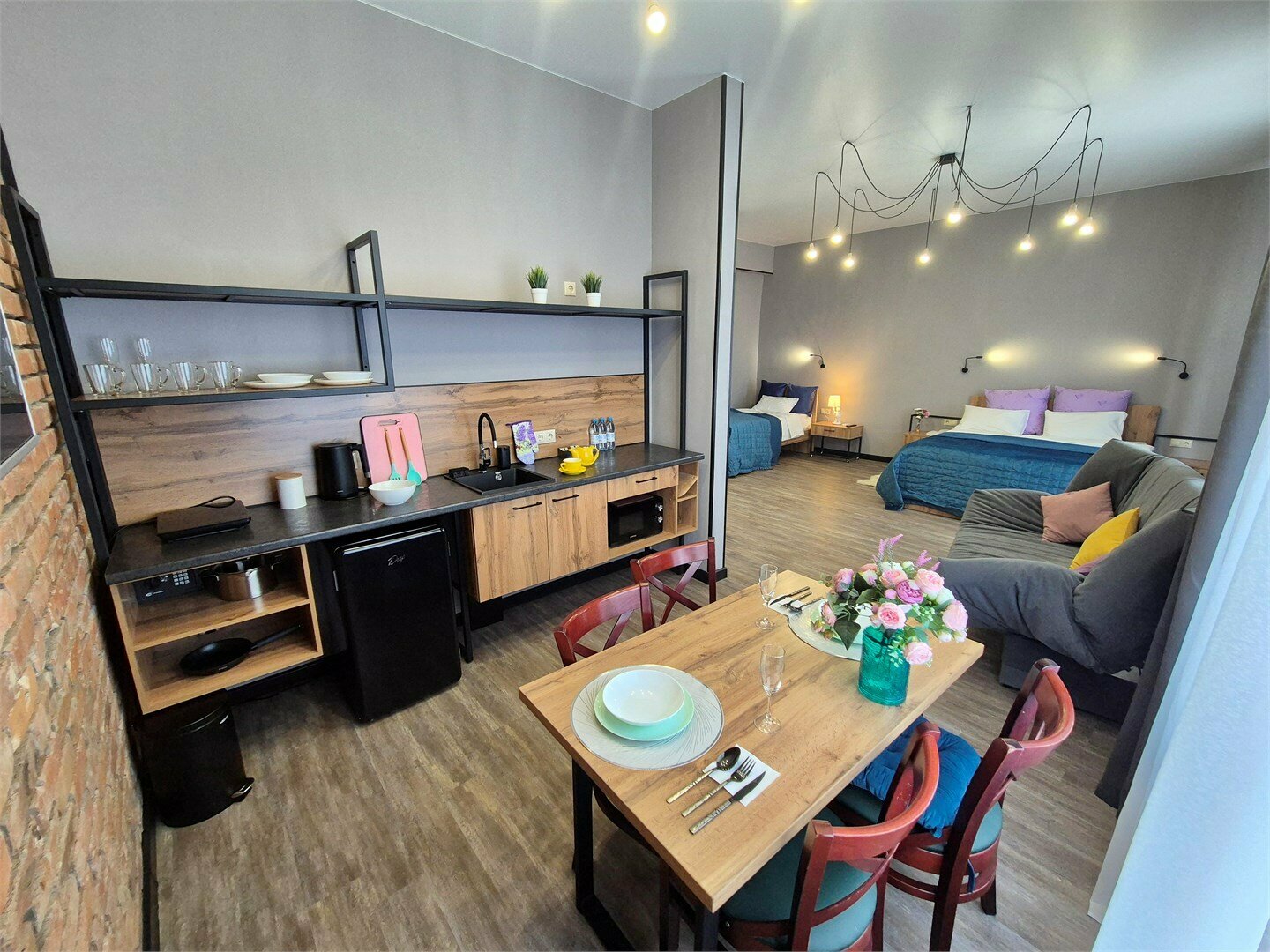 Студия Трехместная