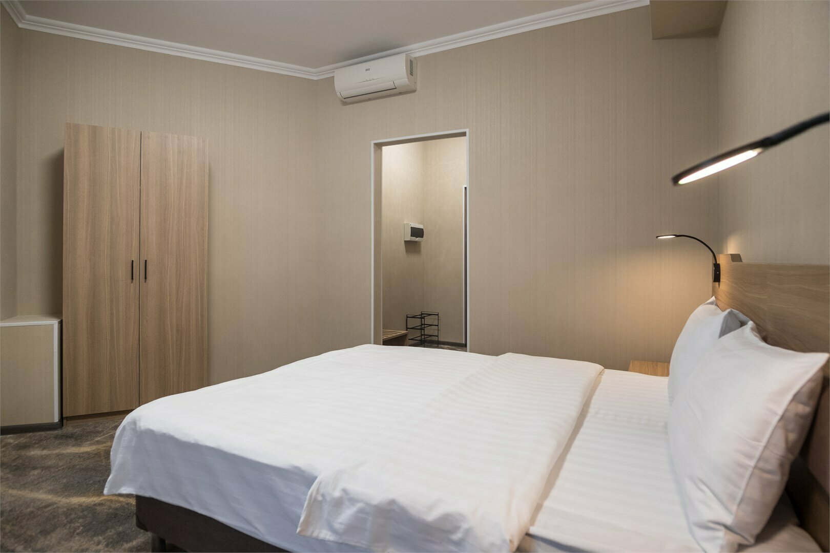 Стандарт Двухместный с большой кроватью улучшенный