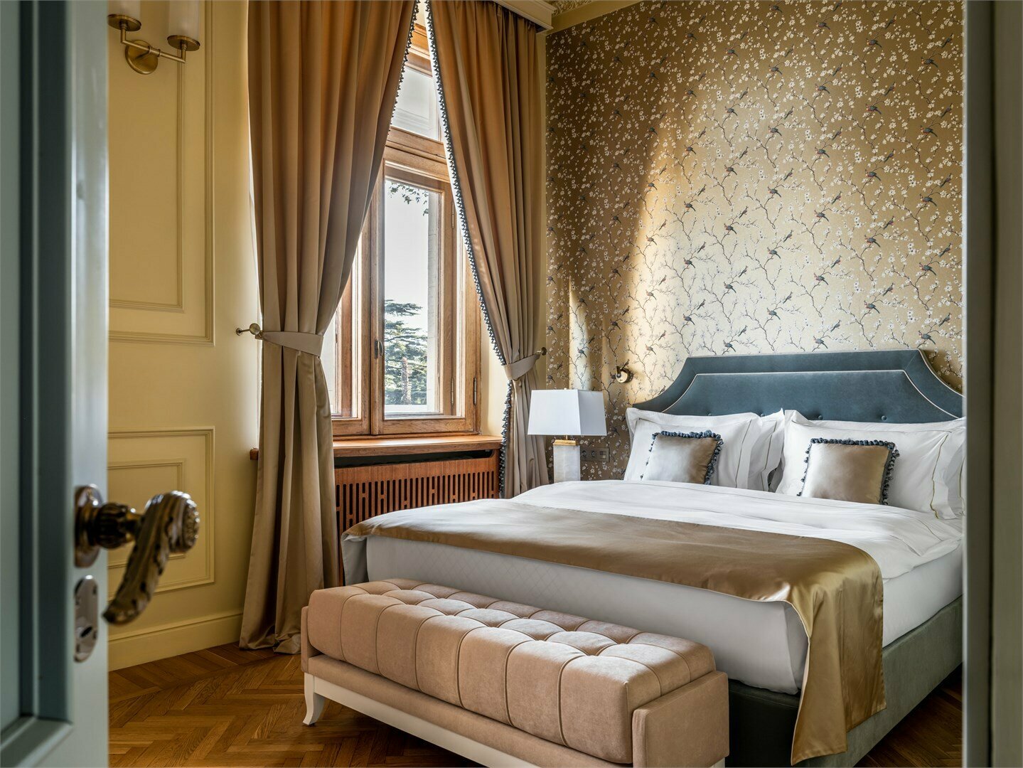 Джуниор Сьют