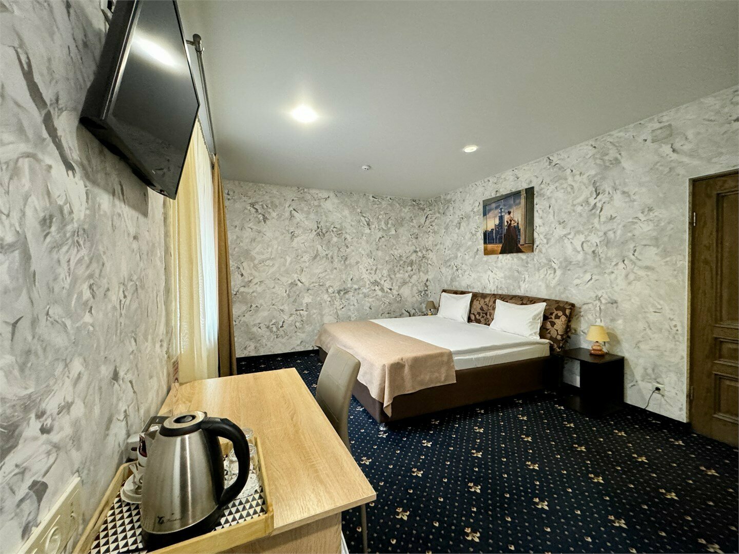 Улучшенный  номер с одной  кроватью