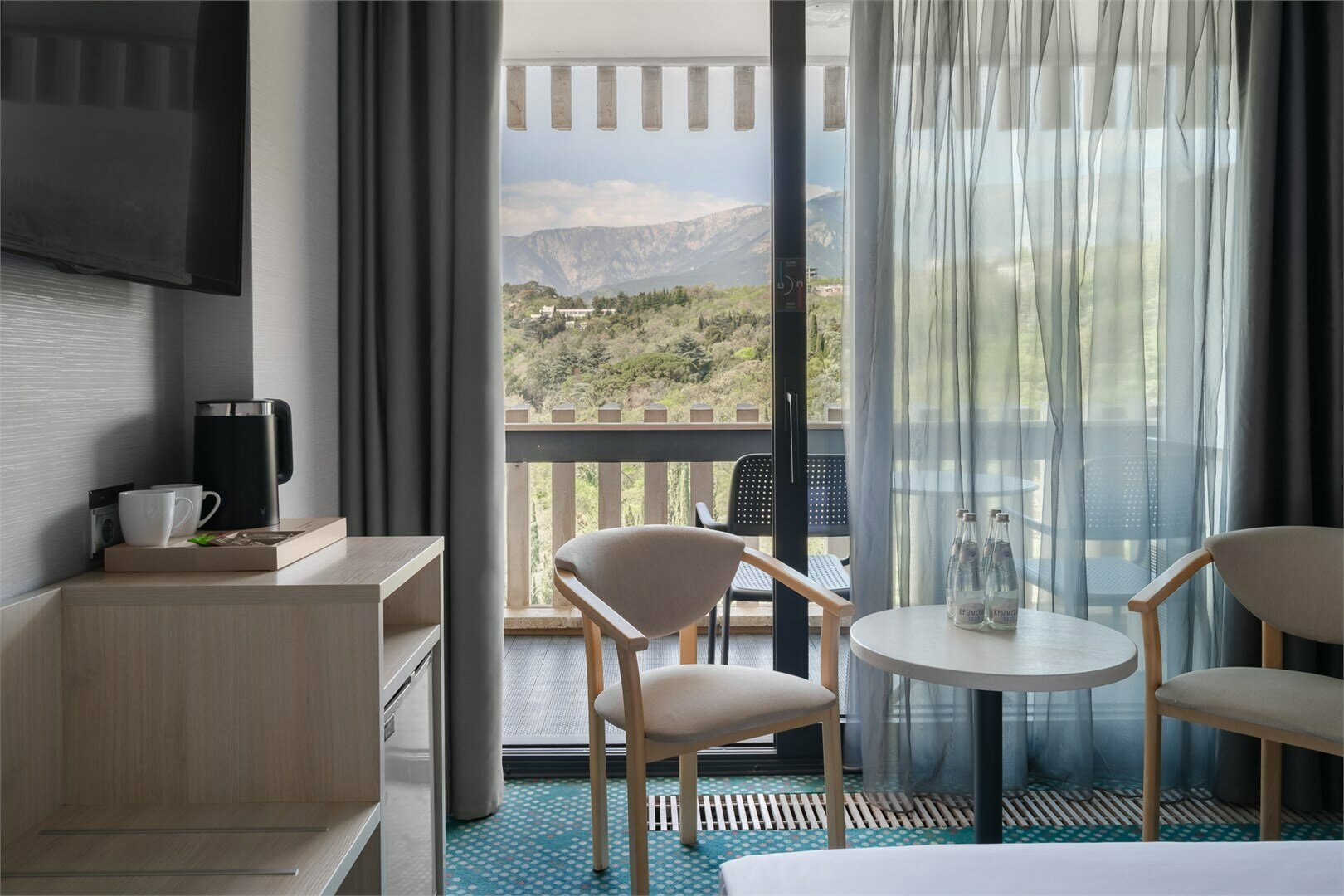 Стандарт улучшенный с двумя односпальными кроватями  (YALTA INTOURIST)