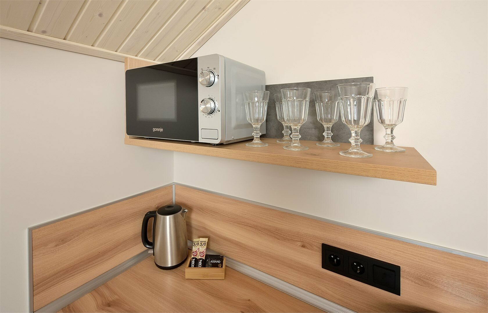 ЛЮКС (кухня с барной стойкой)