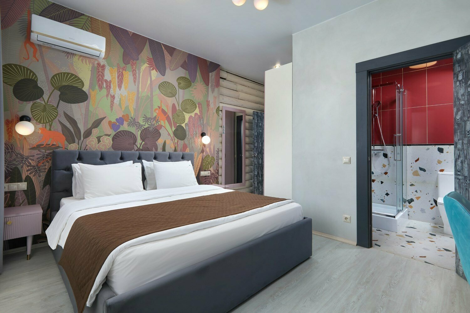 Коттедж с бассейном и сауной