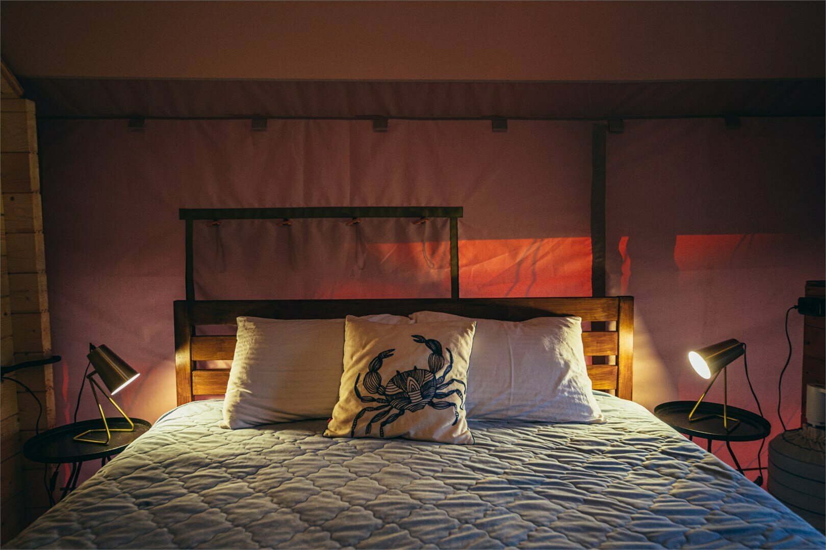 Большой тент-хаус