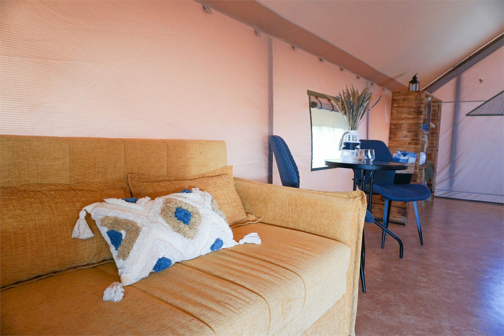 Тент-хаус с видом на море